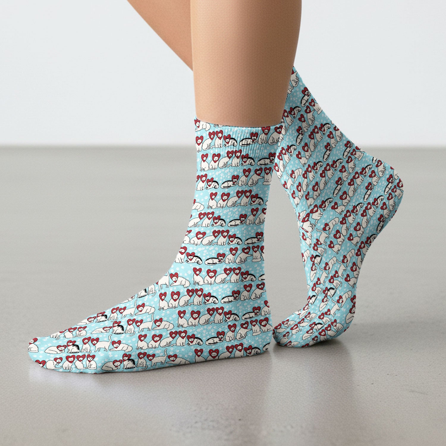 Cute Cat Heart Pattern Scrub Socks, Funny Cat Scrub Sock For Nurses, Breathable Fabrics Nursing Uniform