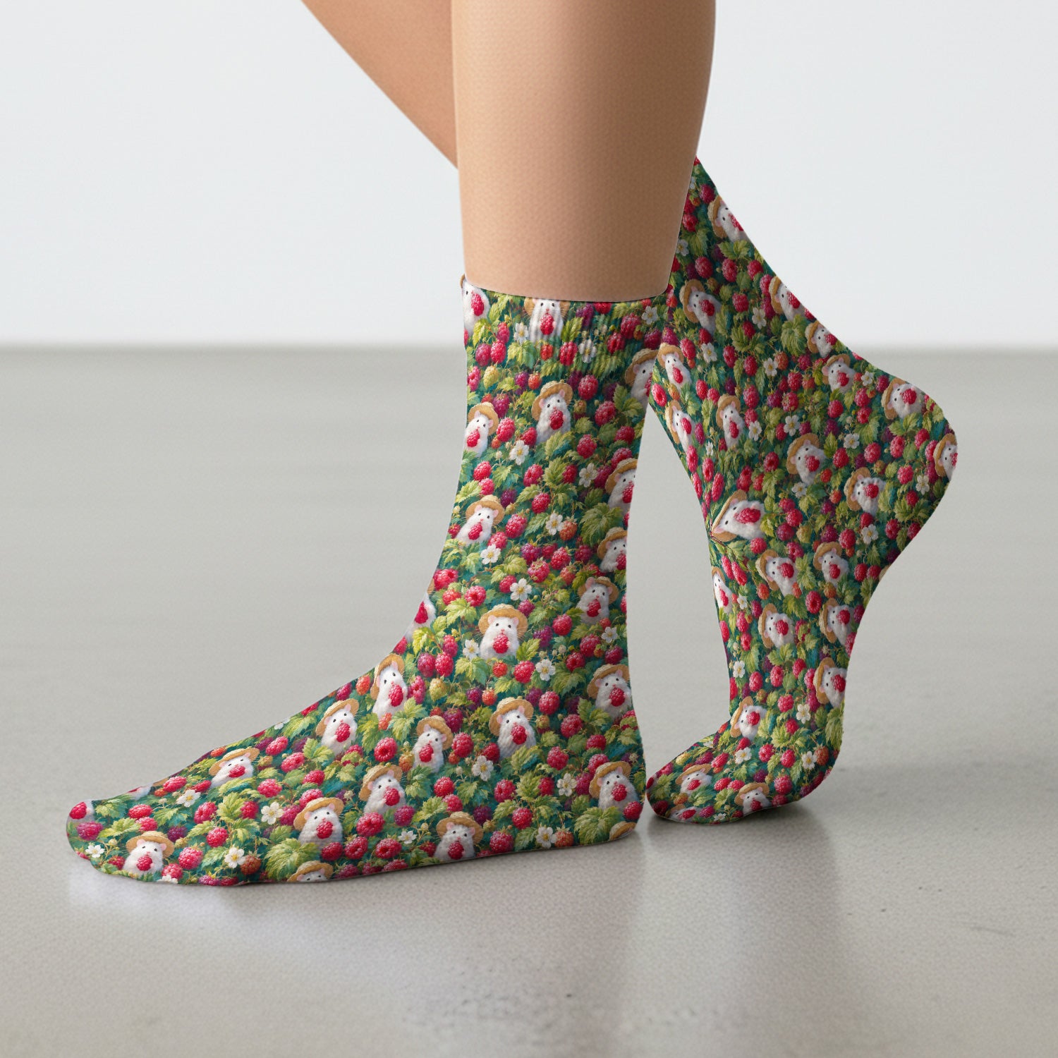 Cute Raspberry Mouse Garden Pattern Socks, Adult Socks for Men and Women