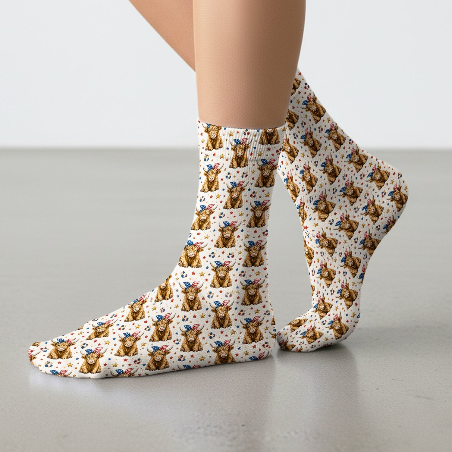 Patriotic Highland Cow Nurse for RN & CNA, Americana Farm Animal Healthcare Workers Medical Uniform Socks, Adult Socks for Men and Women