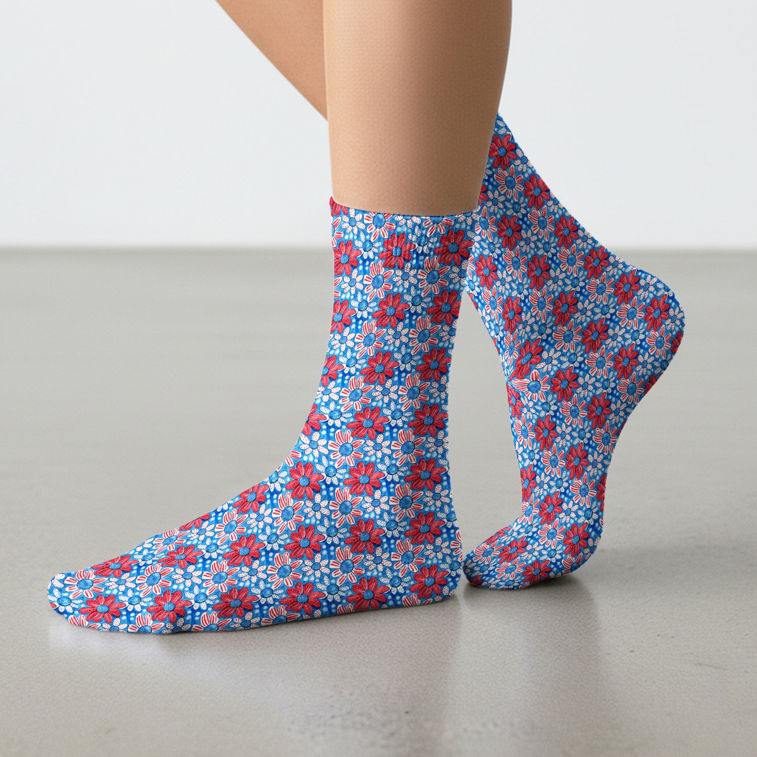 Cute Patriotic Daisy Blossom Repeat Pattern Socks, Adult Socks for Men and Women