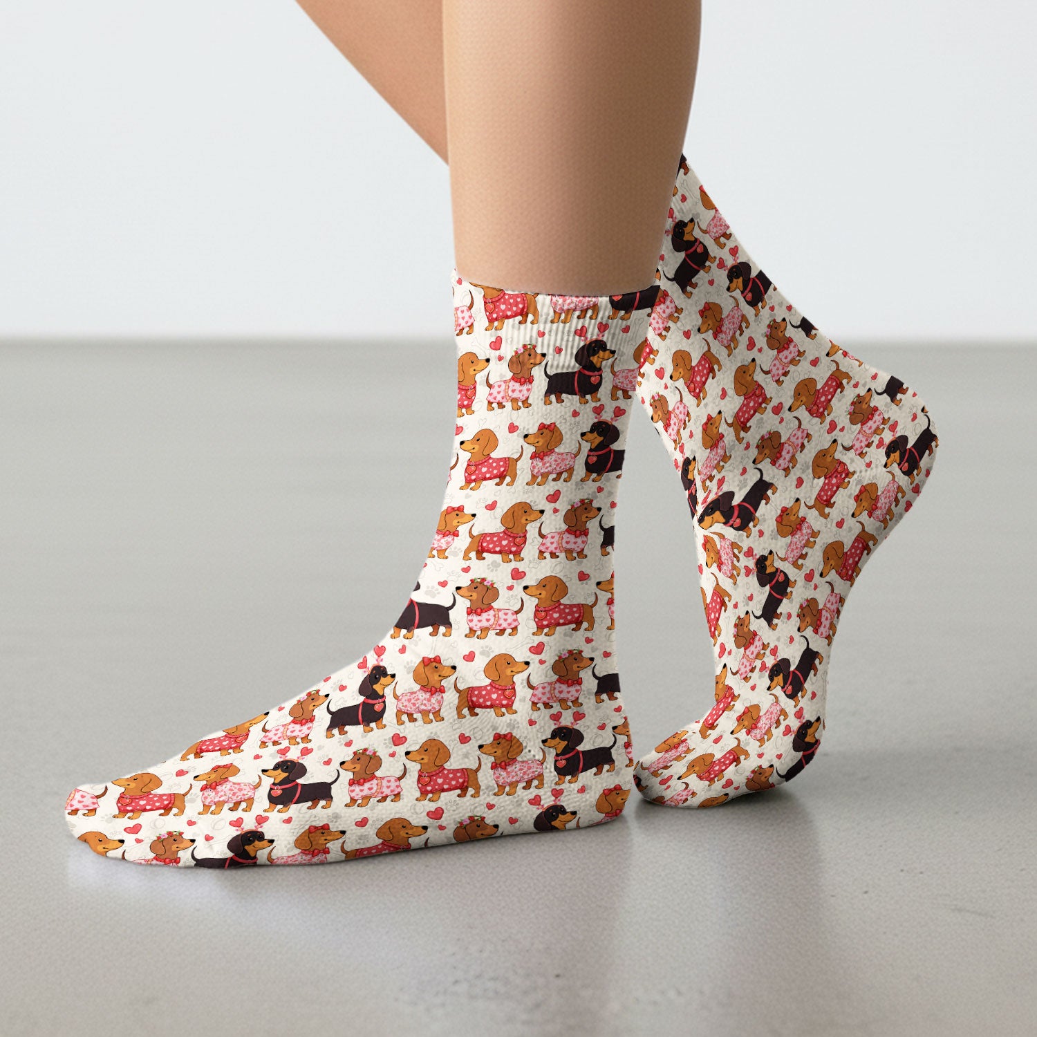 Valentine Dachshund Scrub Socks, Wiener Dog Love Pattern Nurse Sock, Breathable Fabrics Nursing Uniform