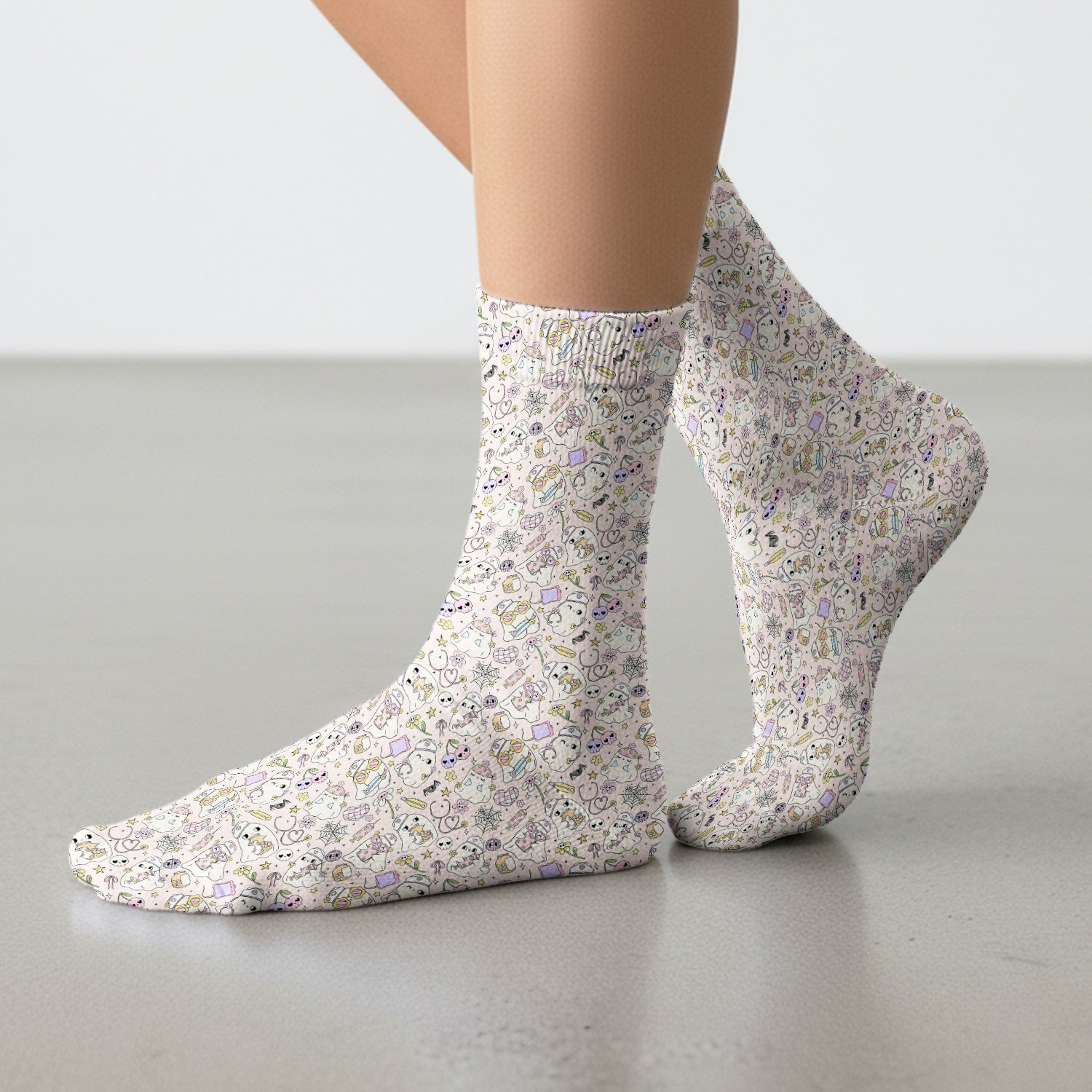 Cute Halloween Nurse Ghosts Pattern Socks, Adult Socks for Men and Women
