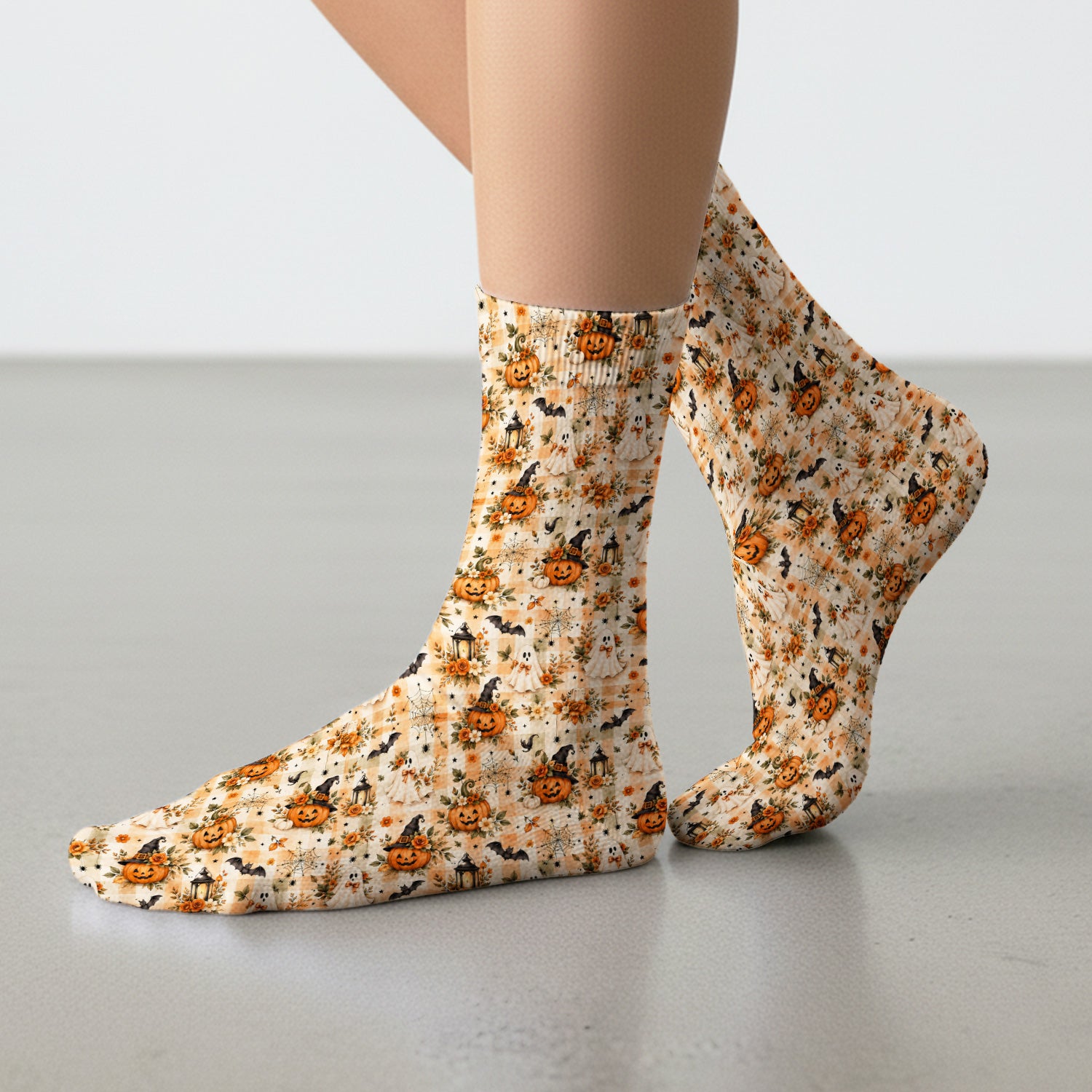 Vintage Halloween Pumpkin And Ghost Socks, Adult Socks for Men and Women