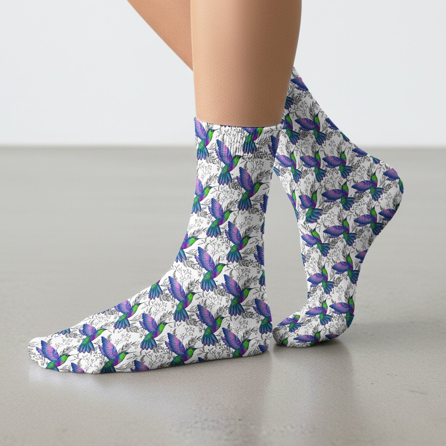 Colorful Hummingbird Flying Botanical Pattern Socks, Adult Socks for Men and Women