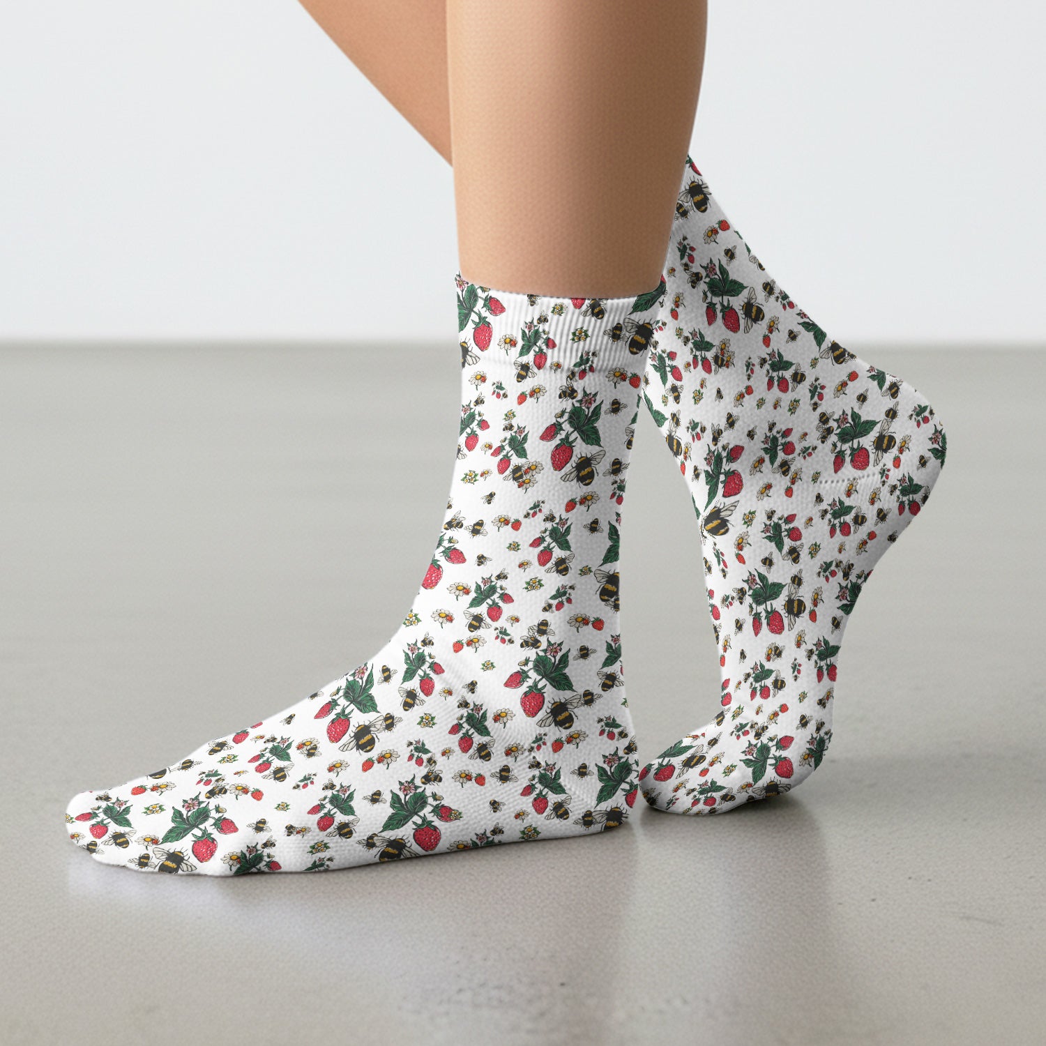 Cute Strawberry Bee Daisy Floral Pattern Scrub Socks, Socks for Nurse Doctor