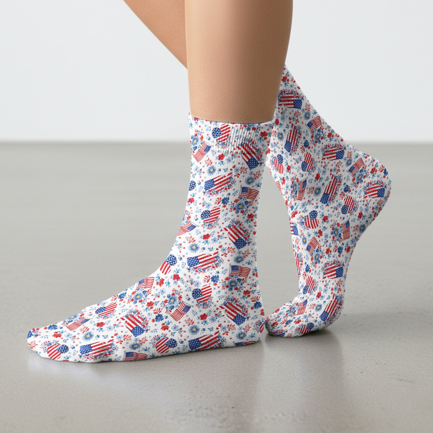 Festive American Flag Heart Floral Pattern Socks, Adult Socks for Men and Women
