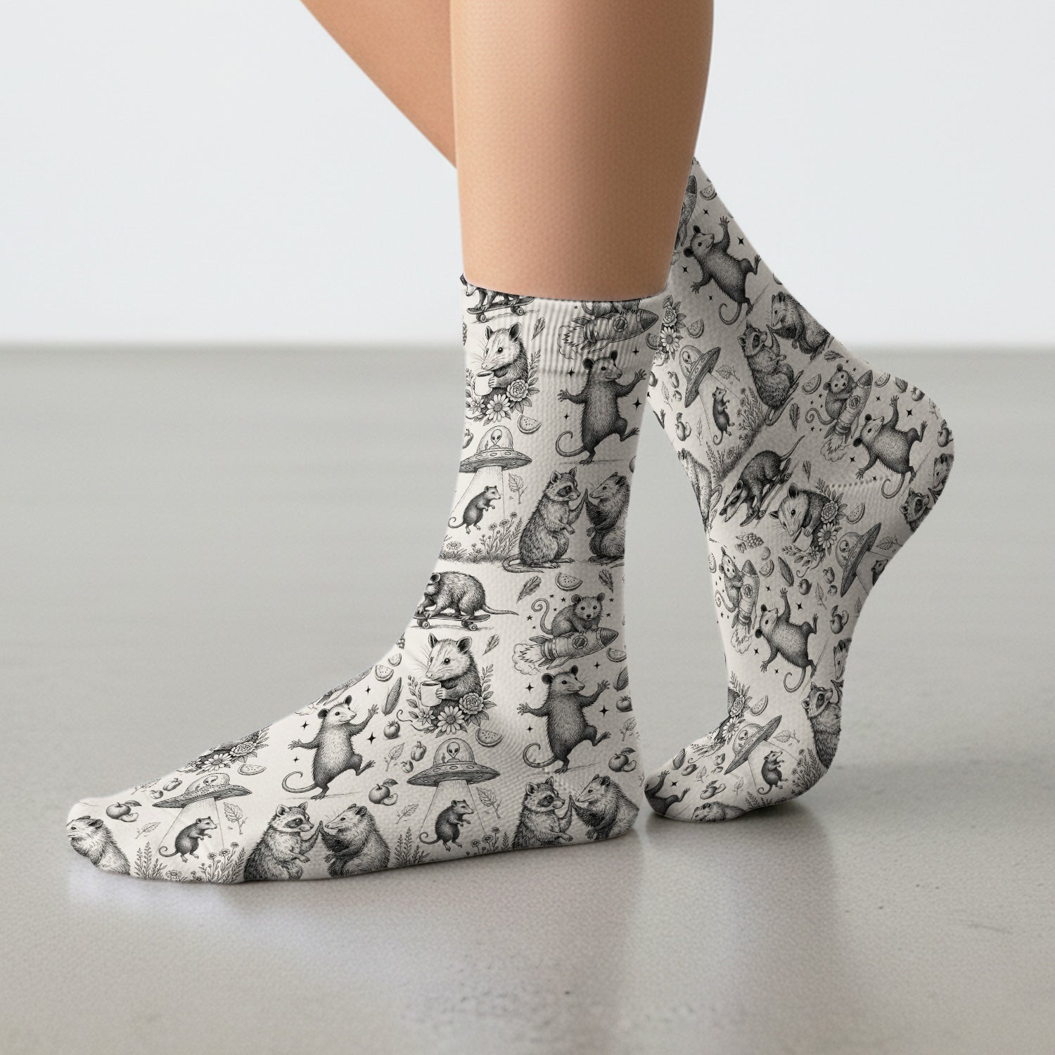 Funny Nurse Vintage Possum Raccoon High Five UFO Pattern Socks, Adult Socks for Men and Women