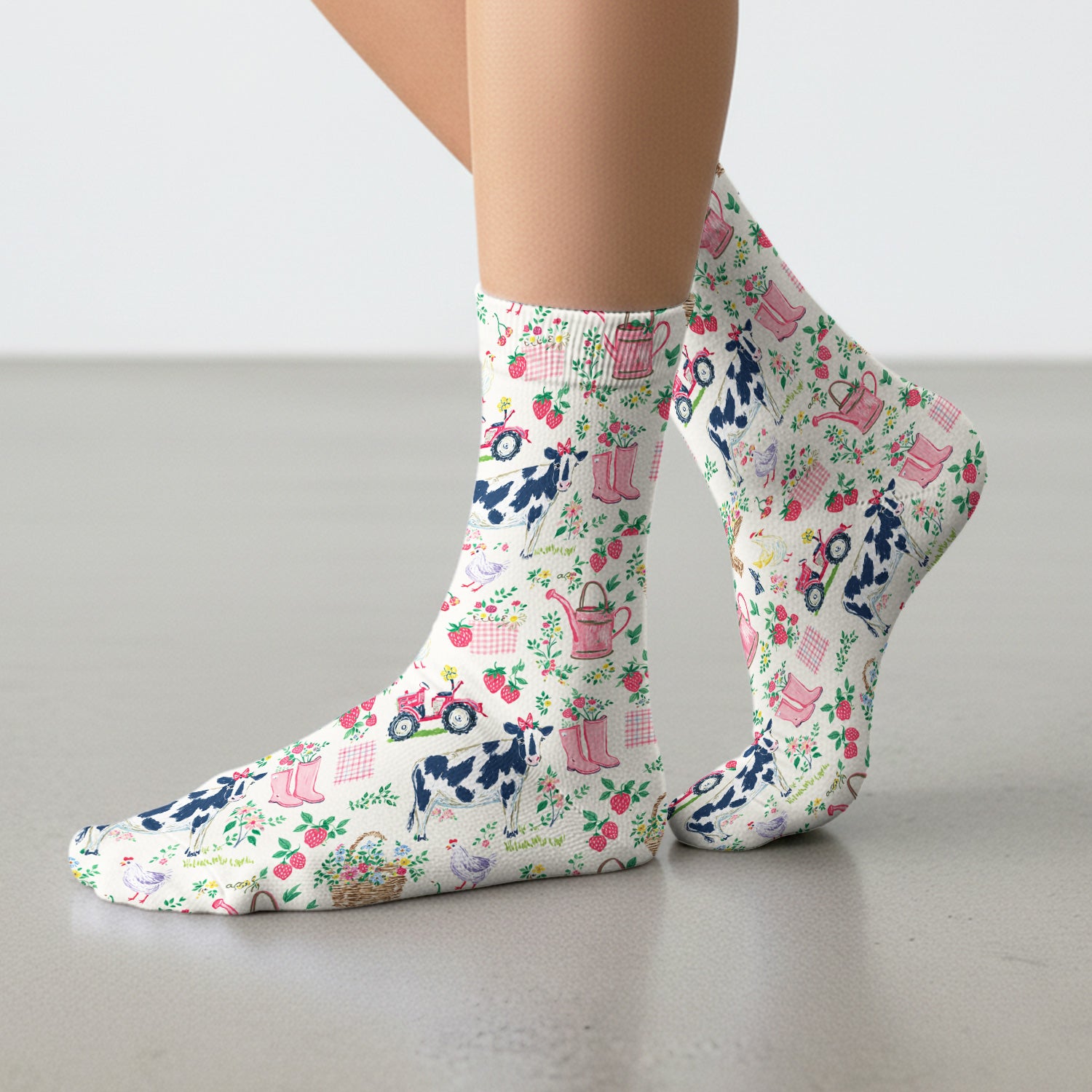 Strawberry Cow Country Style Socks, Adult Socks for Men and Women