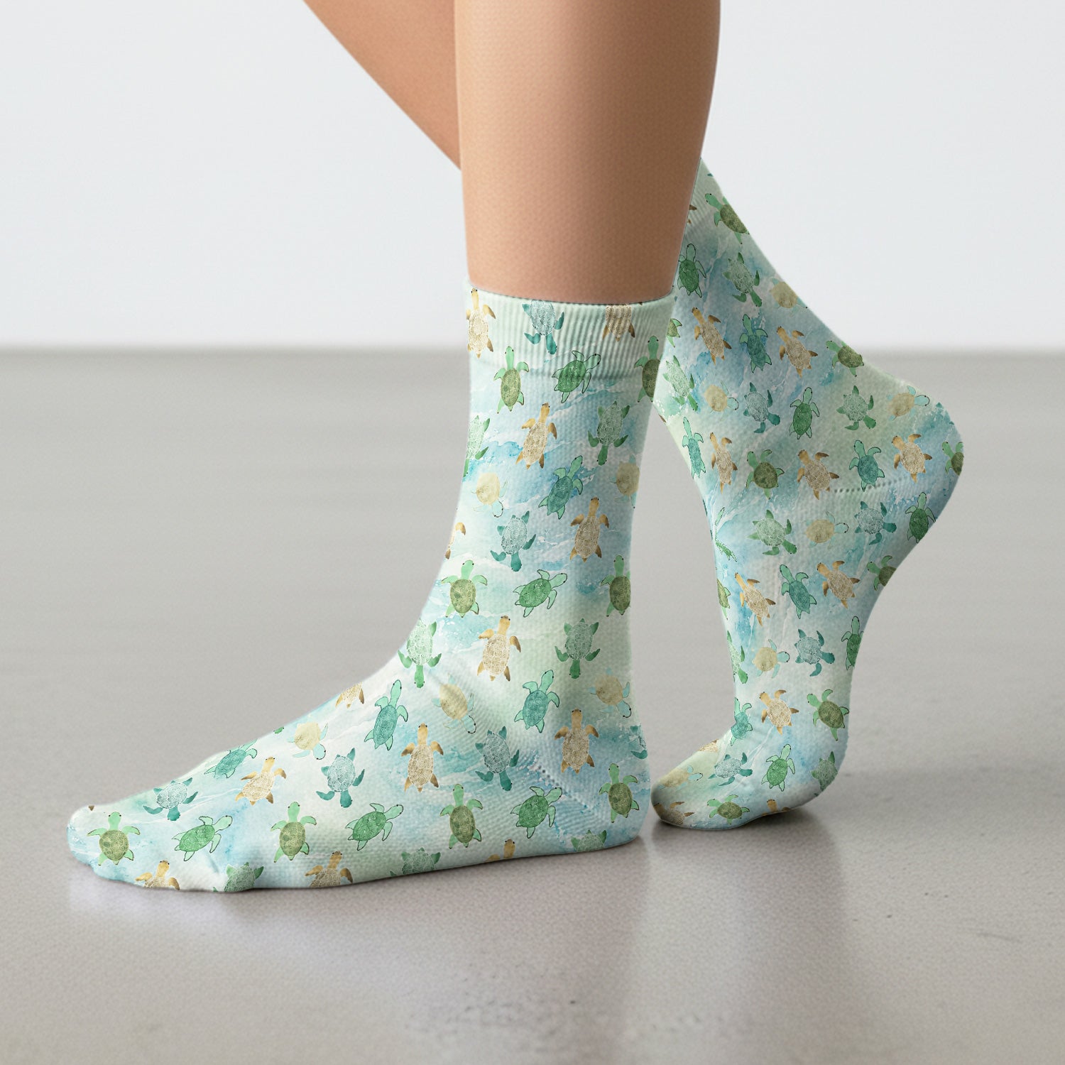 Watercolor Sea Turtle Pattern Socks, Adult Socks for Men and Women