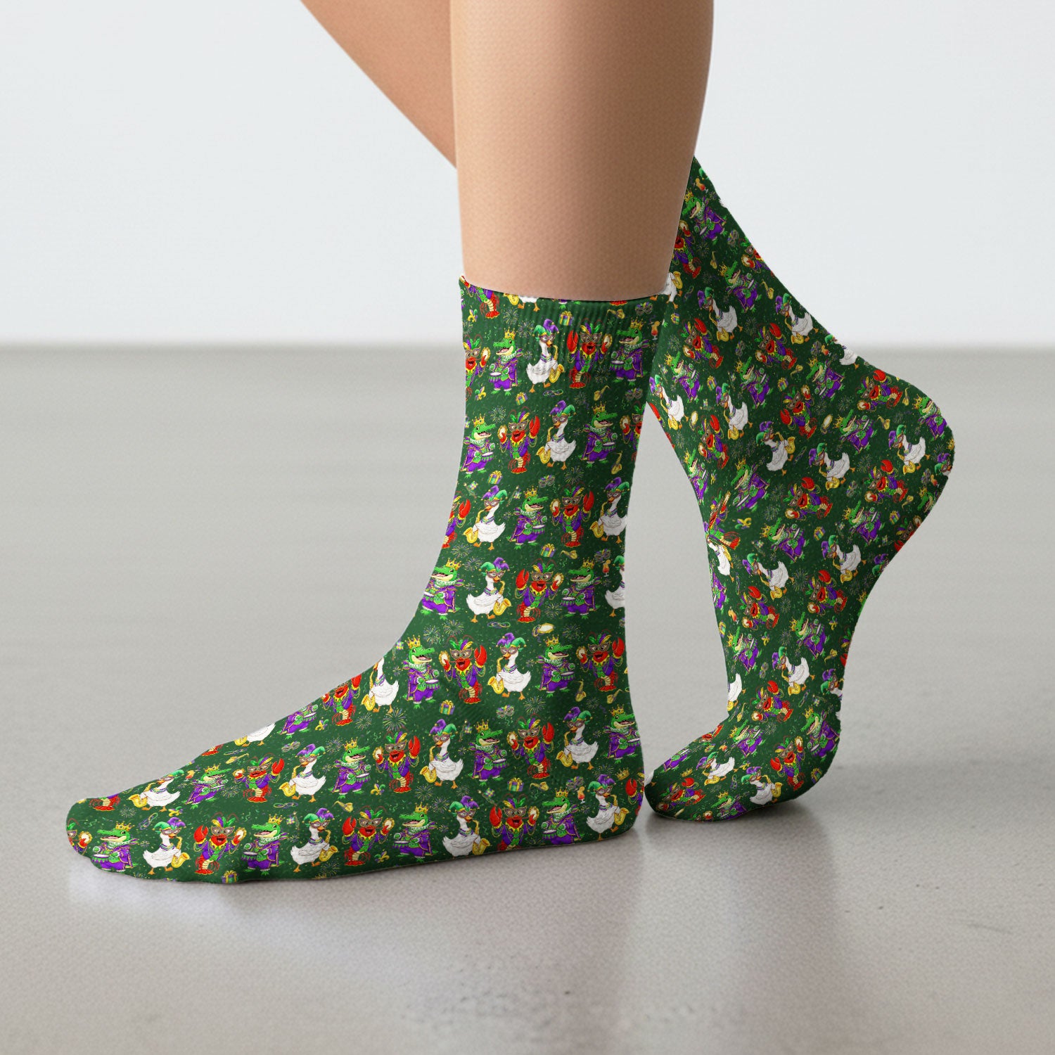 Crawfish And Duck Carnival Scrub Socks, Mardi Gras Parade Pattern Nurse Sock, Breathable Fabrics Nursing Uniform