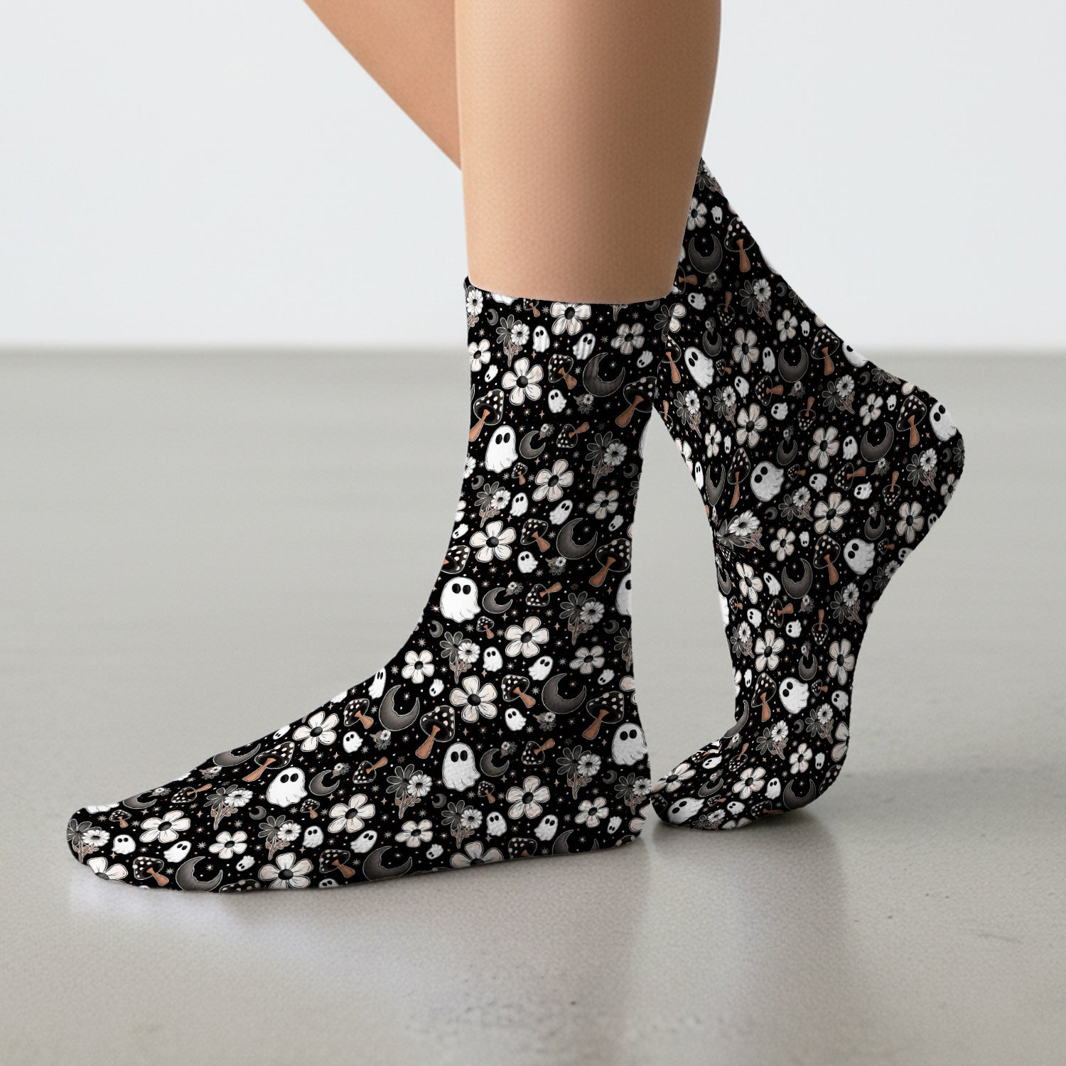 Floral Mushroom Ghost Pattern Socks, Adult Socks for Men and Women