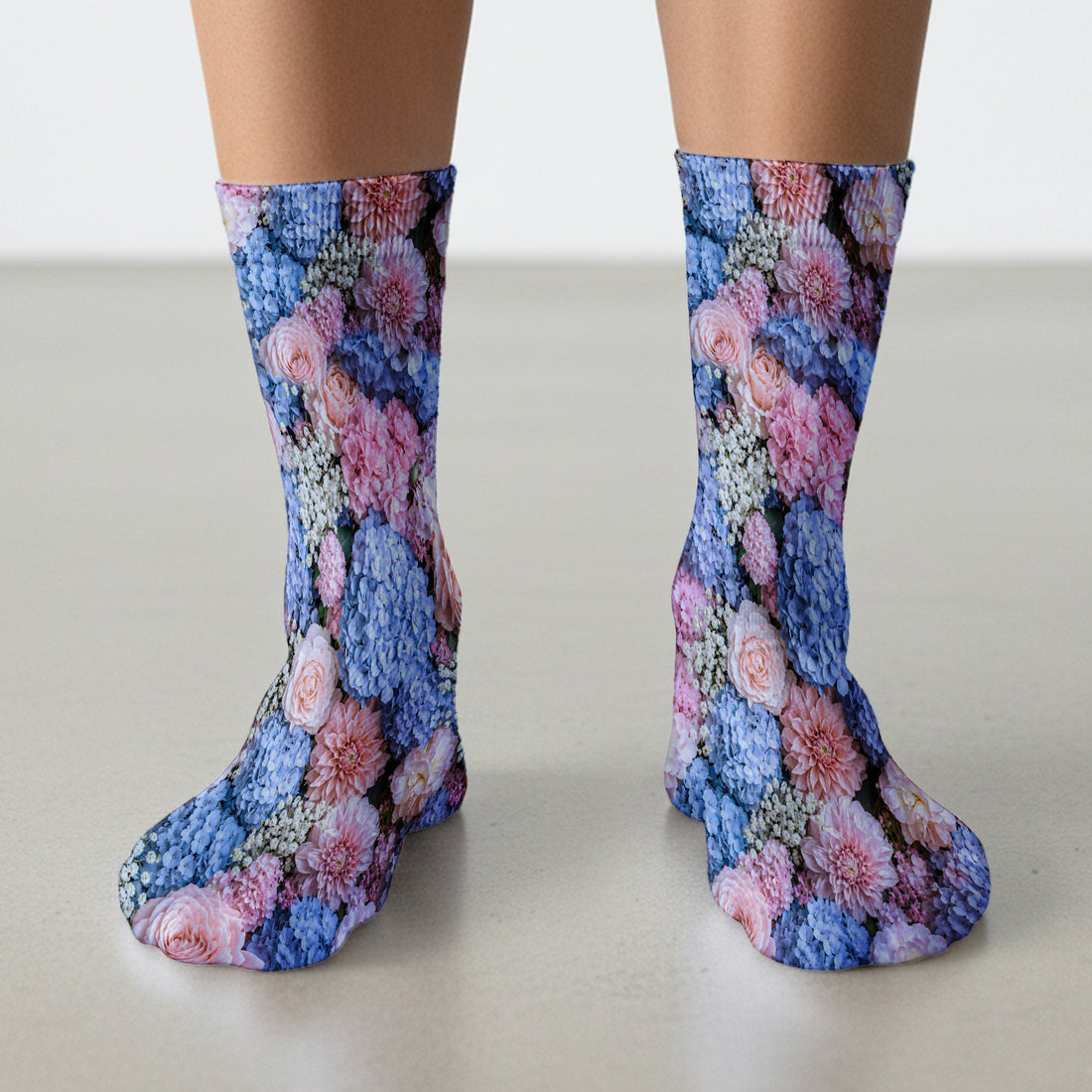 Cute Pastel Hydrangea Rose Blossom Pattern Socks, Adult Socks for Men and Women