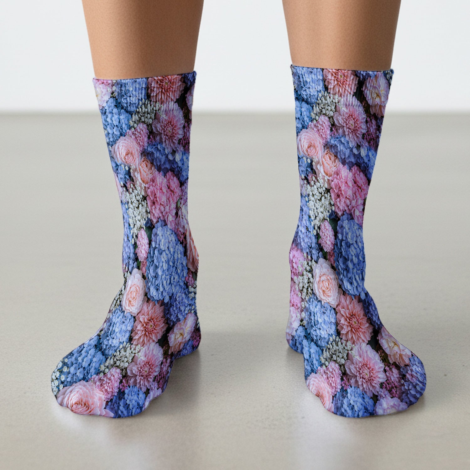 Cute Pastel Hydrangea Rose Blossom Pattern Socks, Adult Socks for Men and Women