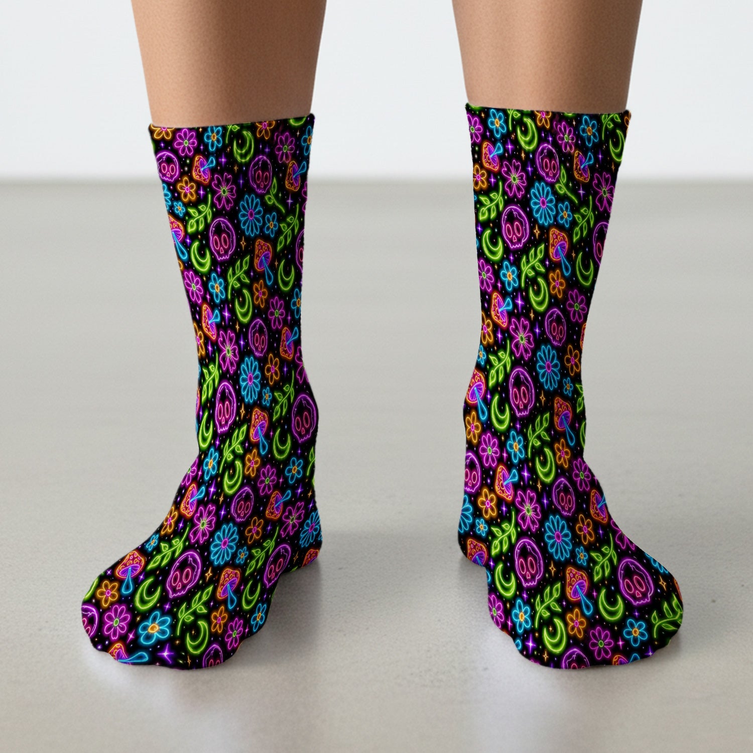 Neon Skull Mushroom Floral Pattern Socks, Breathable Fabrics Medical Uniform