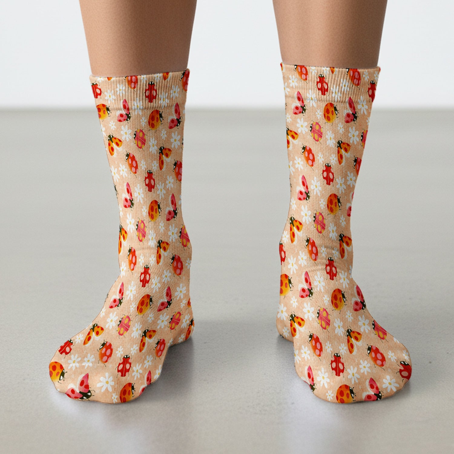 Ladybug Daisy Floral Pattern Print Socks, Socks for Nurse Doctor