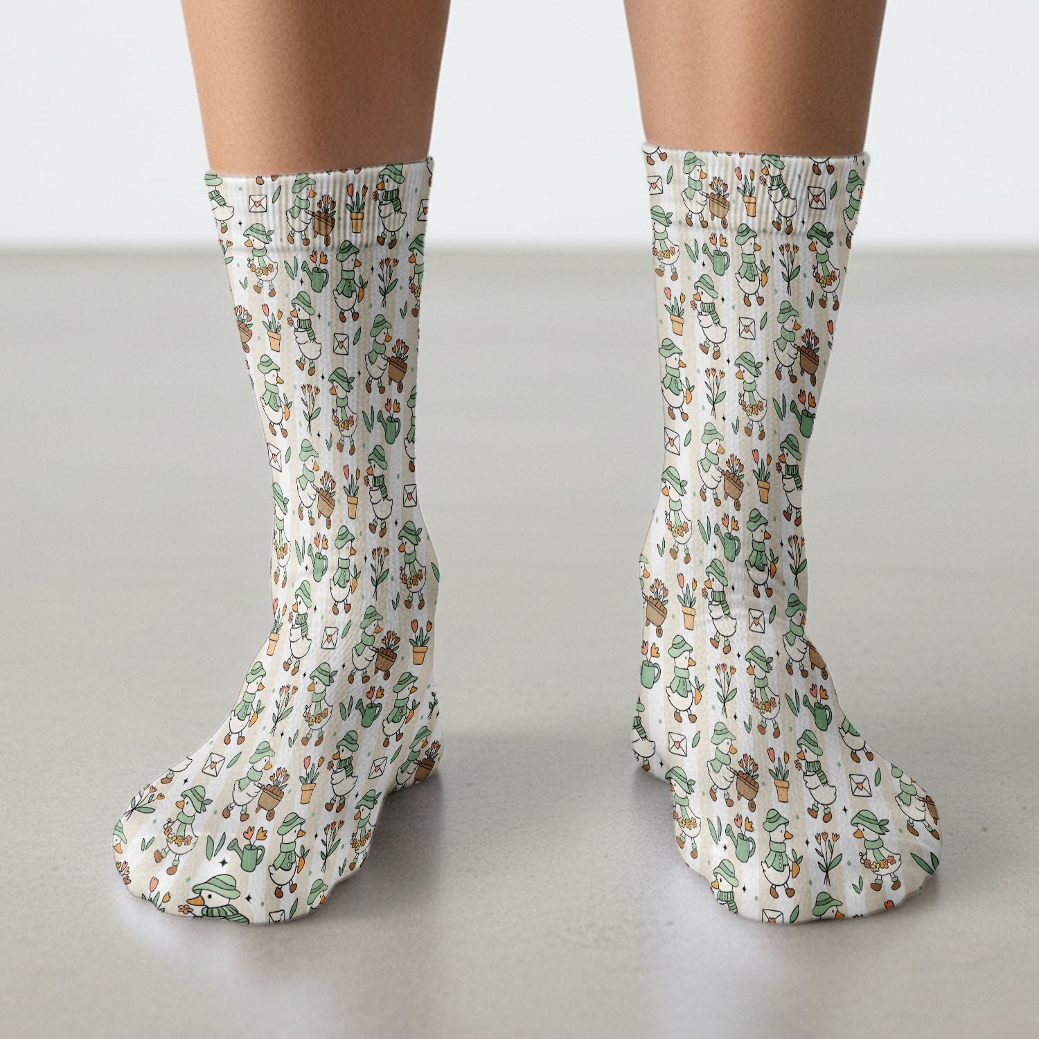 Cute Gardening Duck Floral Pattern Socks, Adult Socks for Men and Women