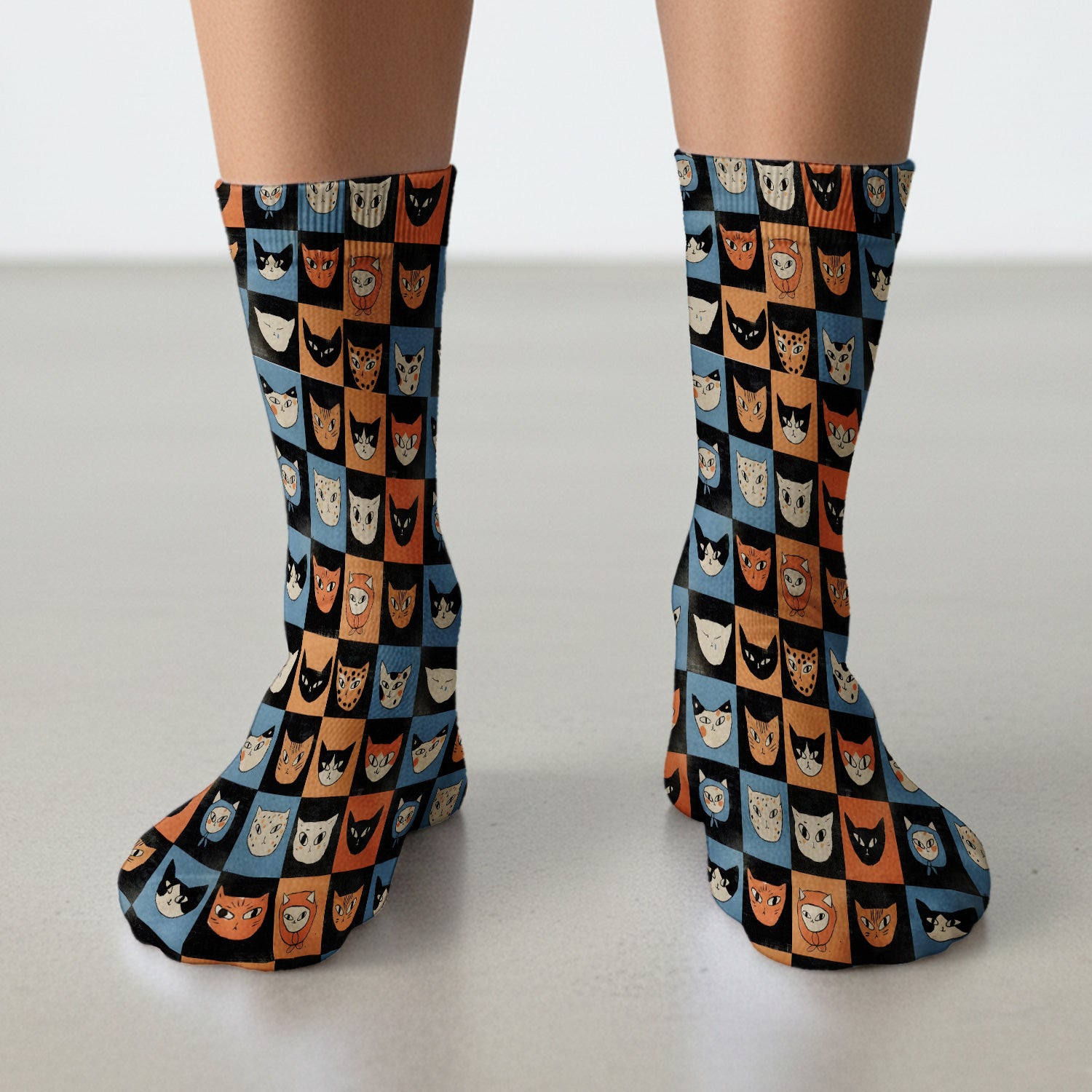 Cute Retro Cat Faces Checkerboard Print Socks, Socks for Nurse Doctor