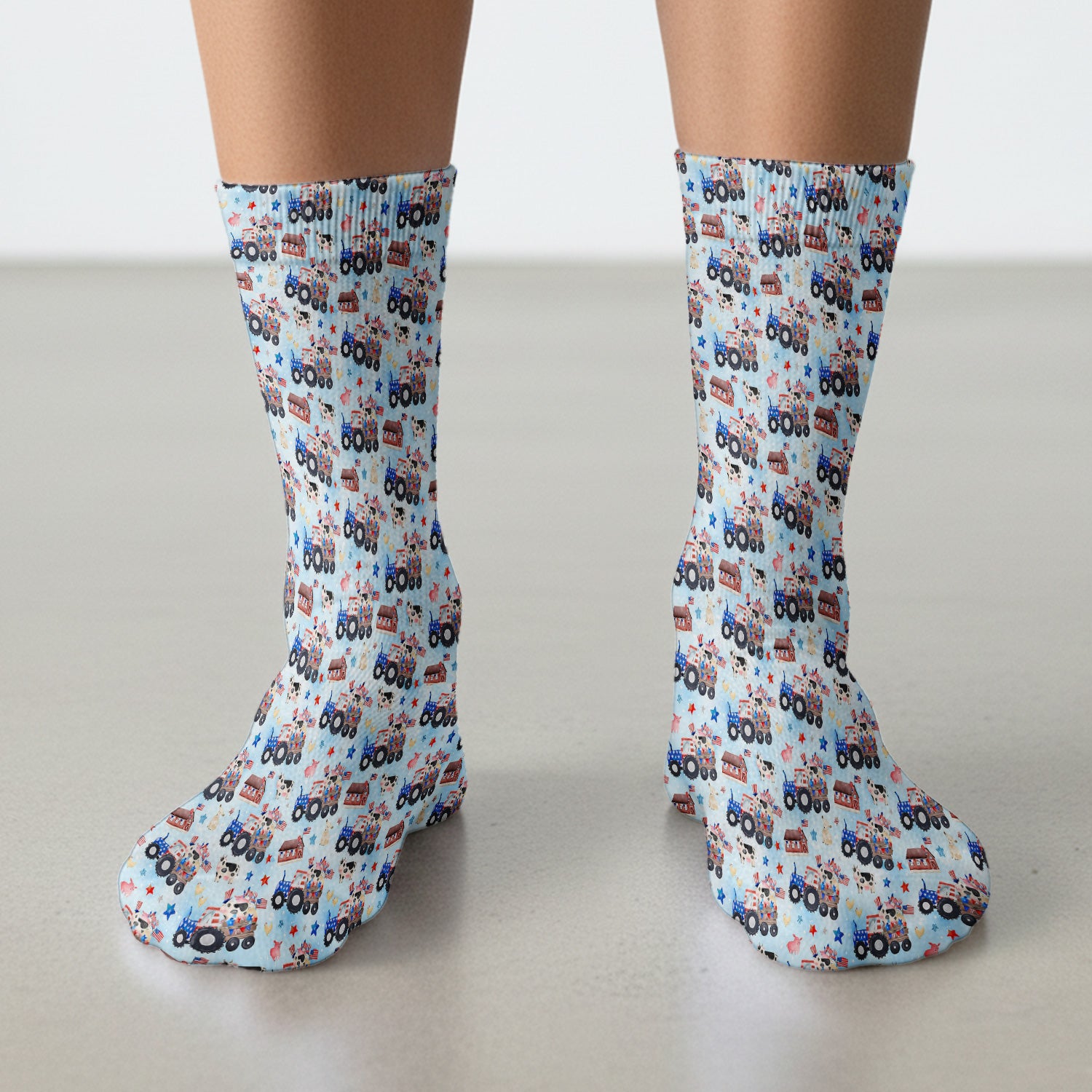 Patriotic Cow Tractor Farm Stars Pattern Nurse Socks, Socks for Nurse Doctor
