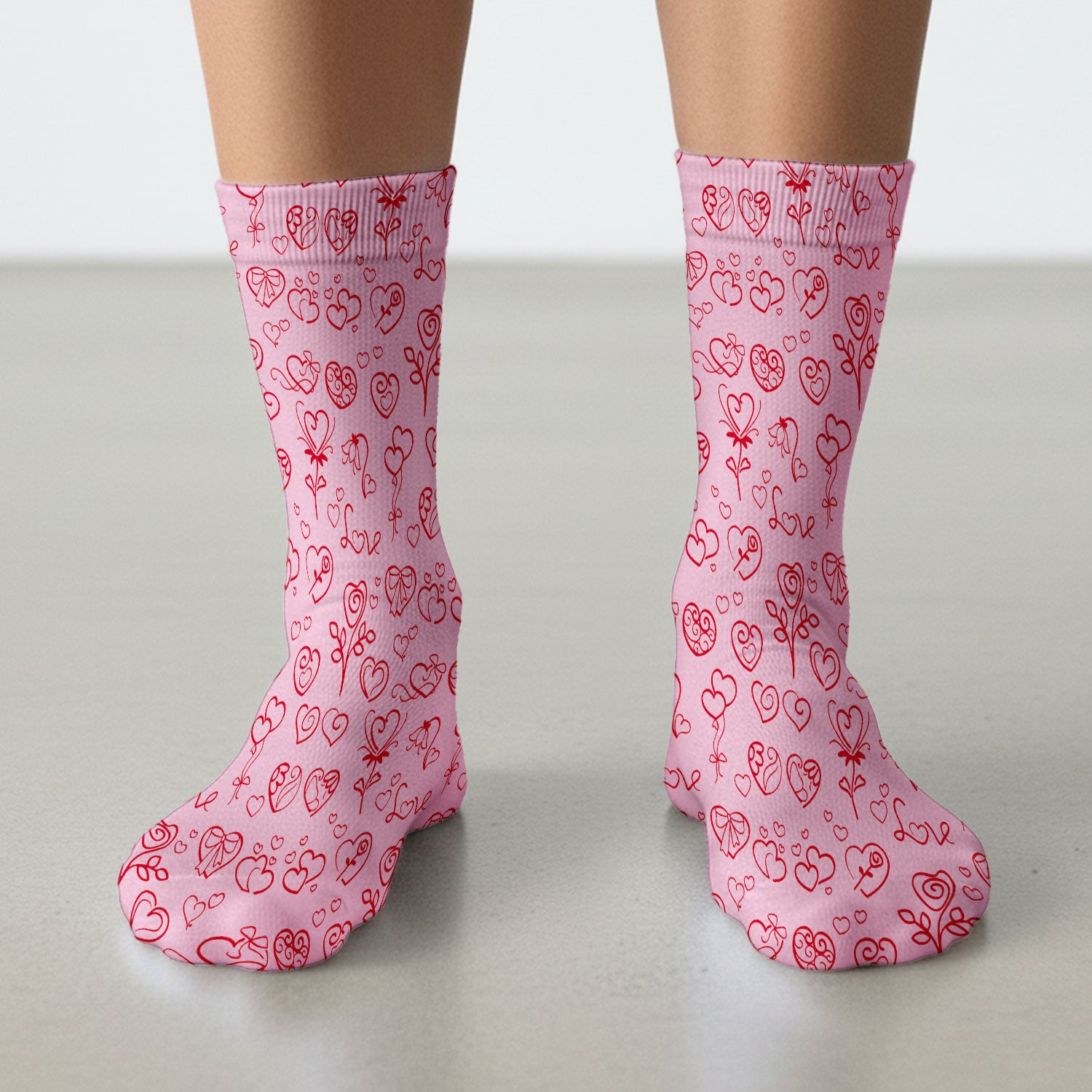 Cute Valentine Heart Scrub Socks, Artistic Heart Pink Love Line Art Pattern Nurse Sock, Comfortable Scrubs For Nursing