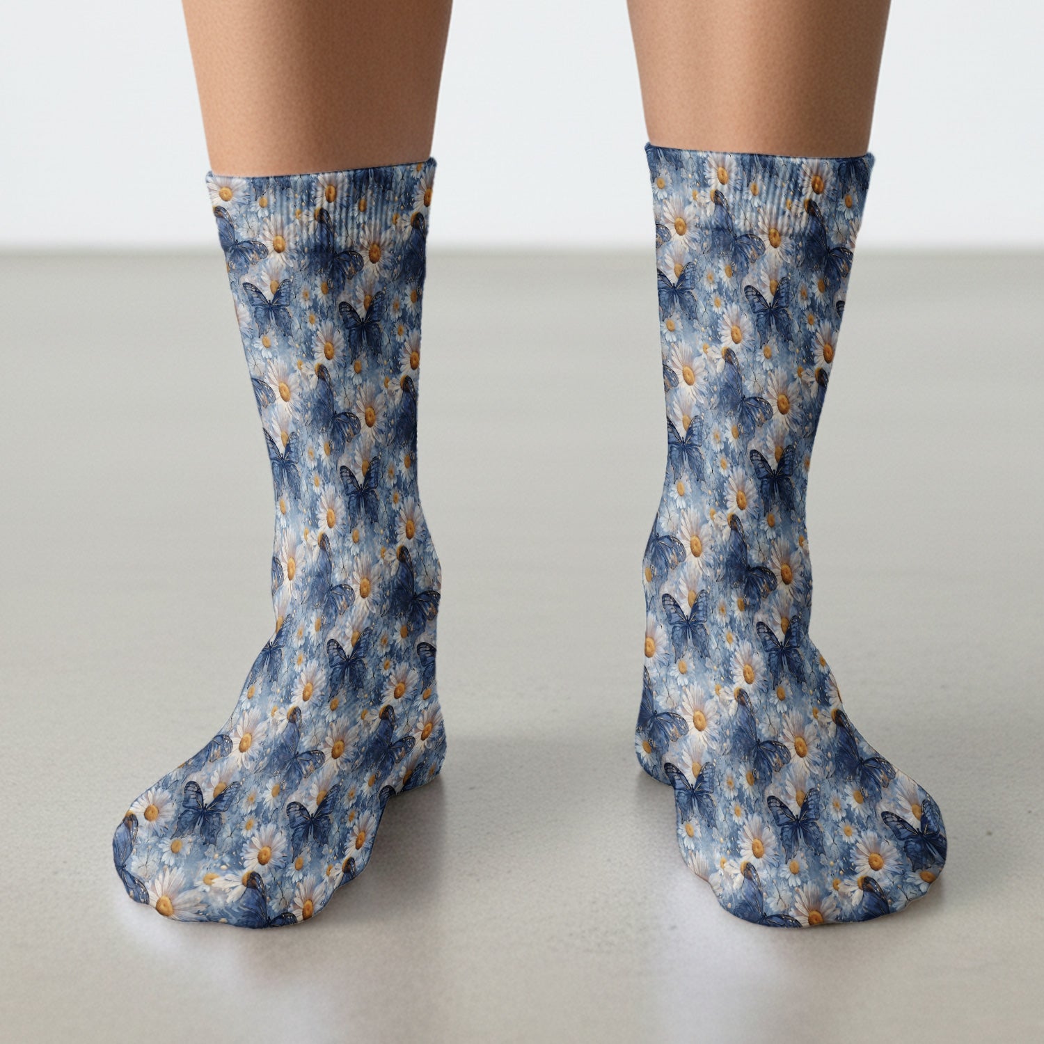 Blue Daisy Butterfly Print Socks, Adult Socks for Men and Women