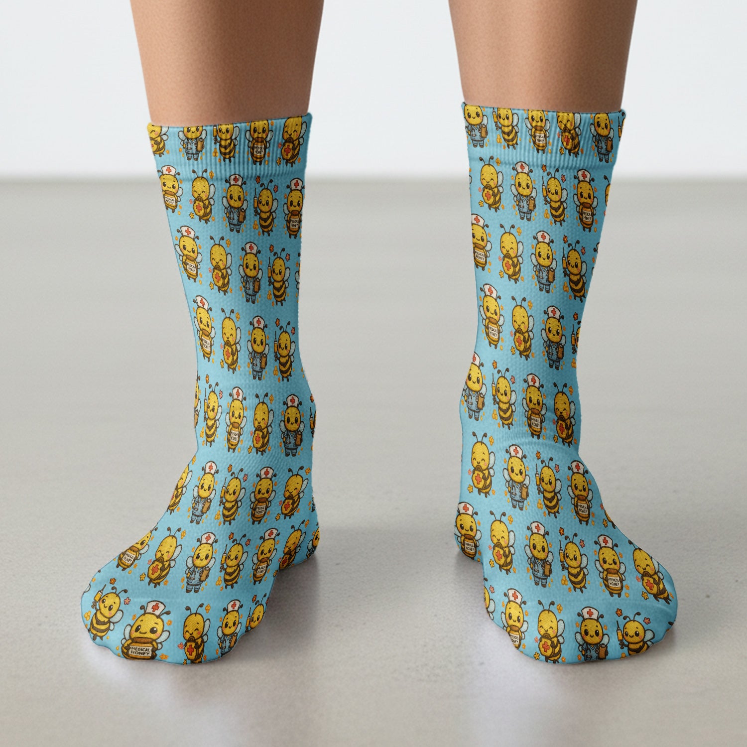 Cute Nurse Bee Scrub Socks, Kawaii Medical Honey Bee Pattern Sock for Nursing Professionals