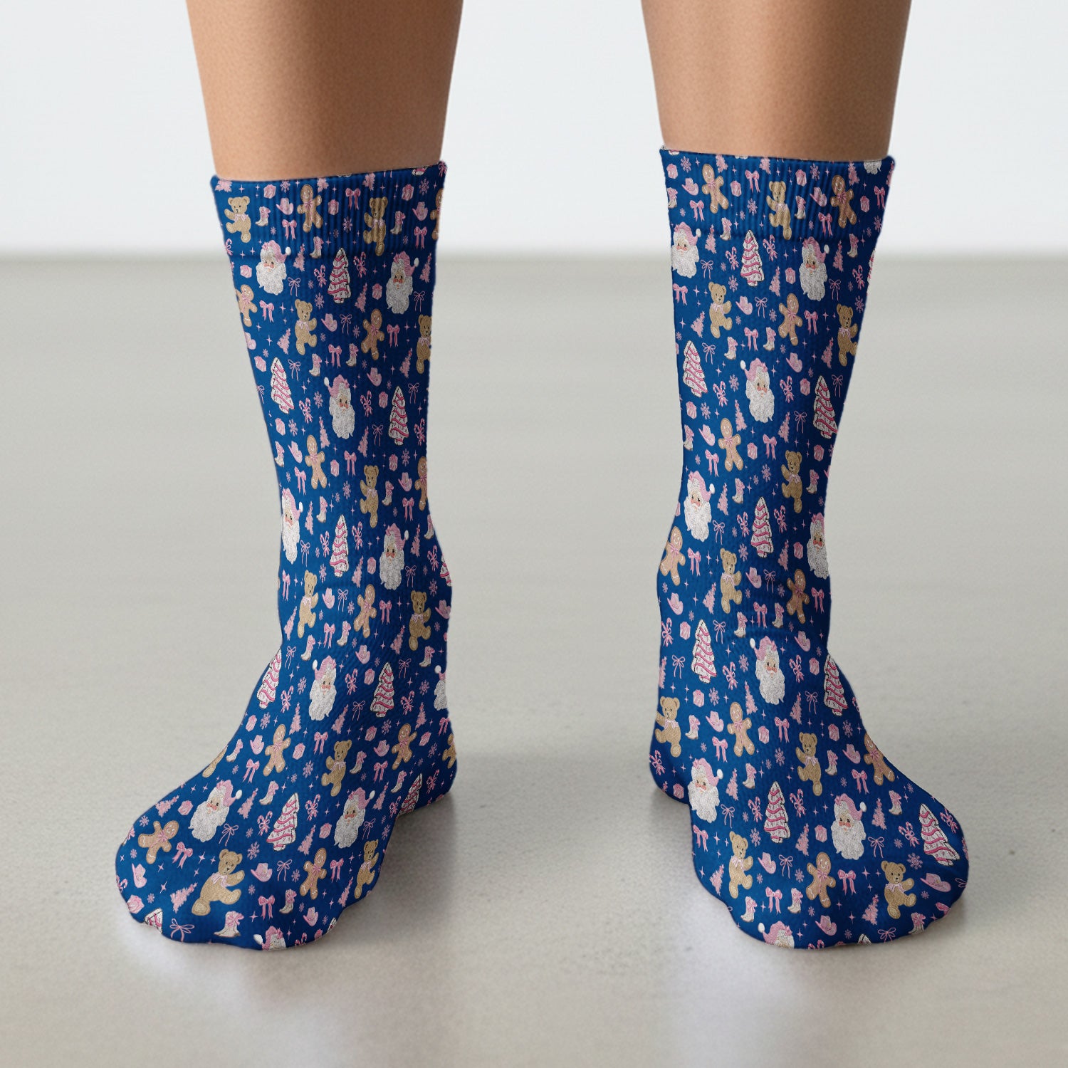 Pink Christmas Santa Gingerbread Scrub Socks, Cute Holiday Medical Pattern Sock, Breathable Fabrics Nursing Uniform