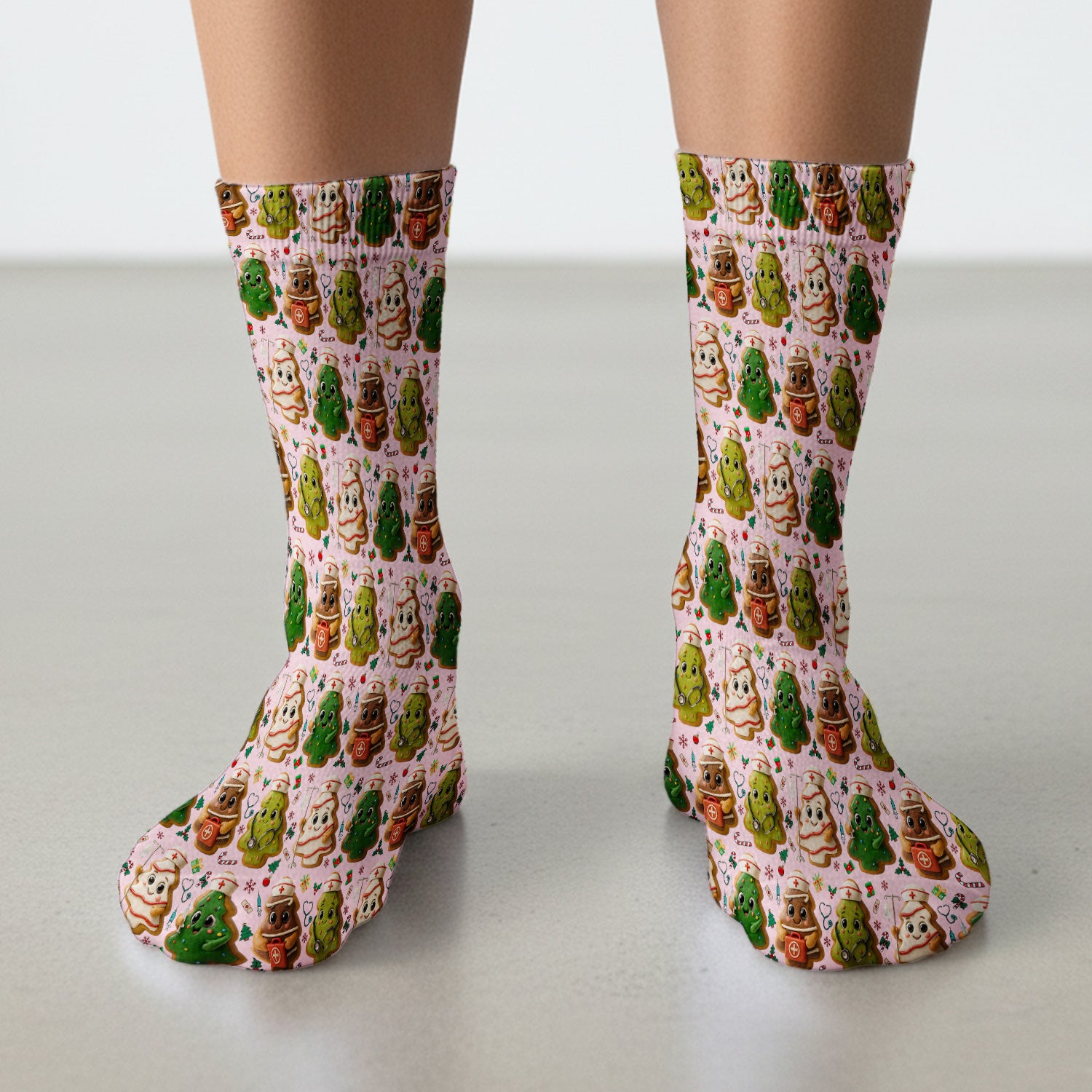 Christmas Cookie Scrub Socks – Festive Nurse & Holiday Tree Pattern – Cute Medical Uniform for Nurses, Vets and Healthcare Workers