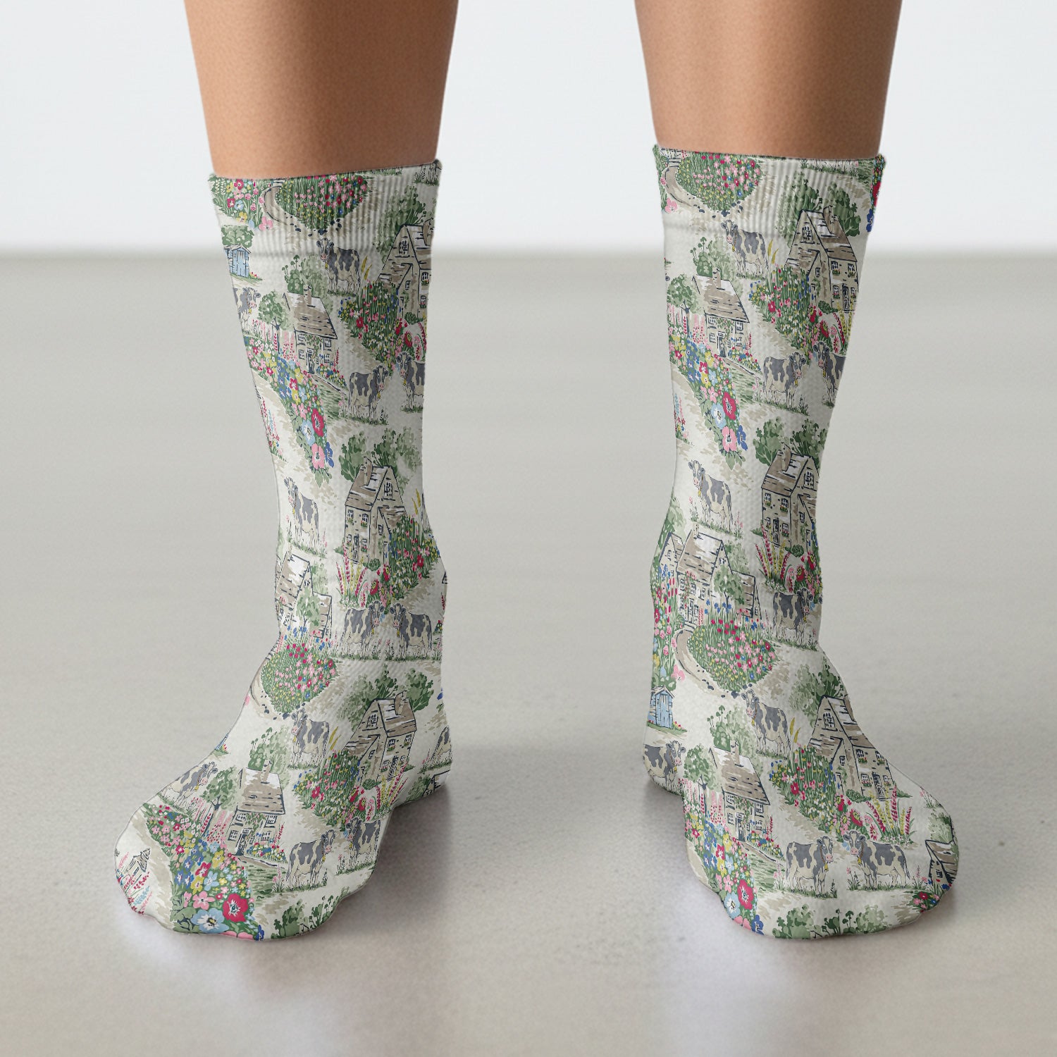 Charming Countryside Cows Cottage Garden Pattern Socks, Adult Socks for Men and Women