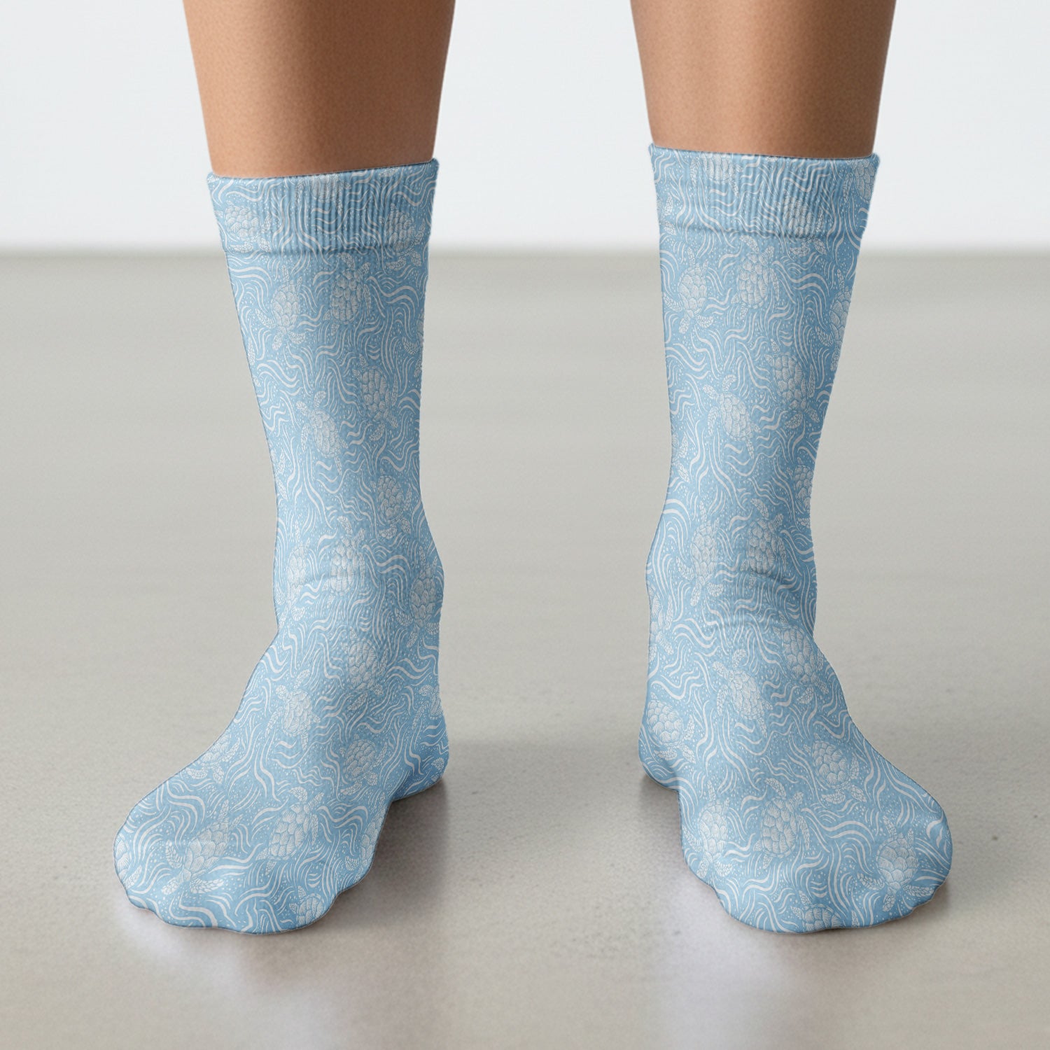 Cute Ocean Sea Turtle Waves Pattern Socks, Adult Socks for Men and Women