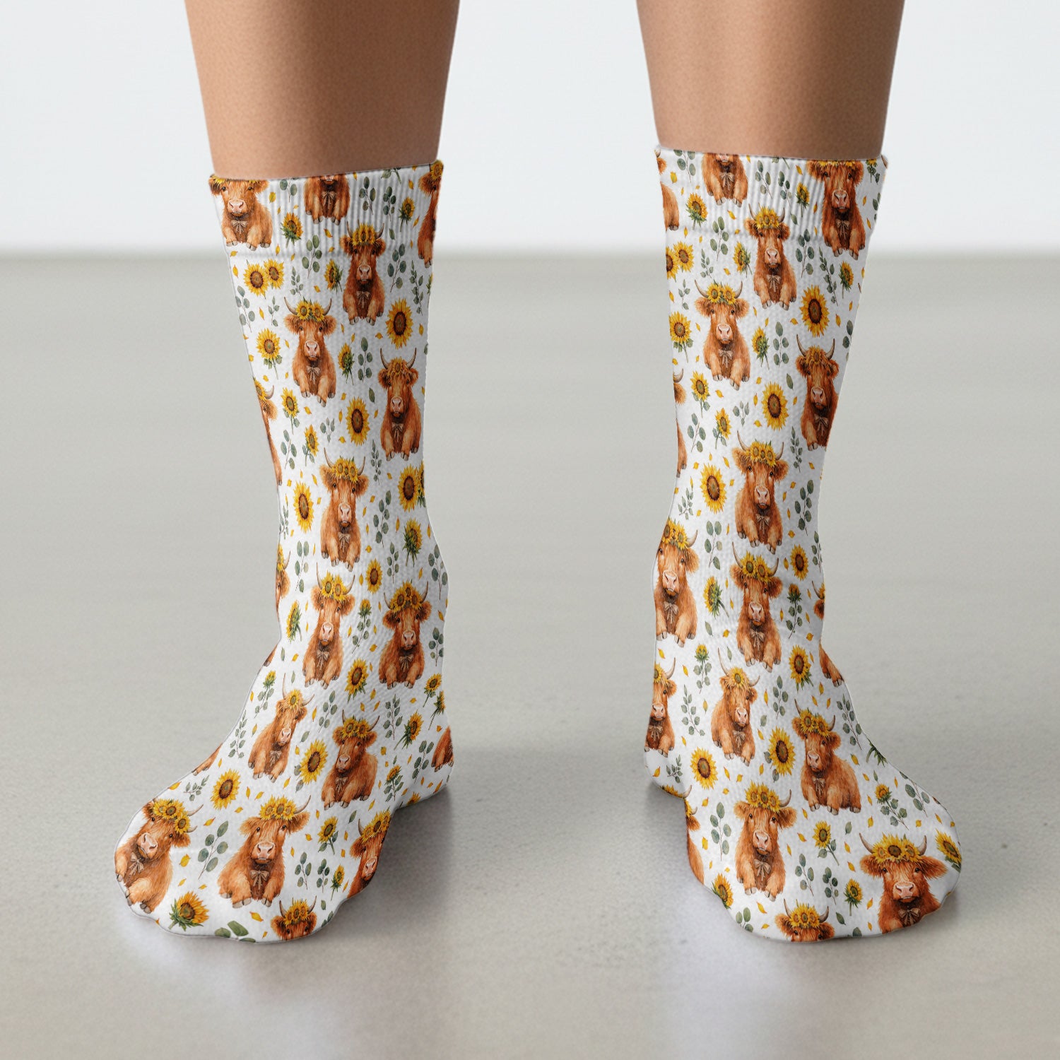 Rustic Highland Cow Floral Pattern Socks, Adult Socks for Men and Women