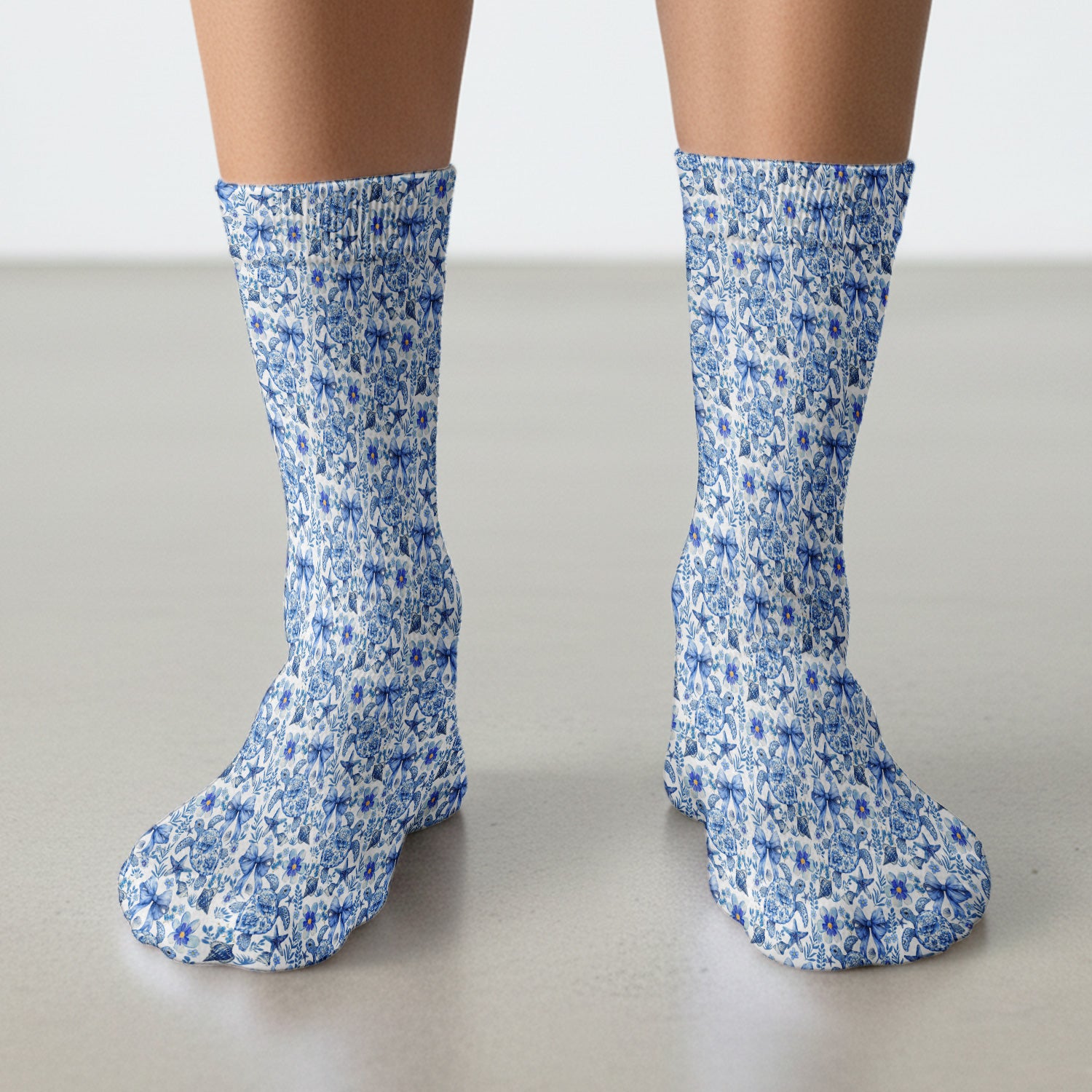 Cute Coastal Turtle Bow Pattern Socks, Adult Socks for Men and Women