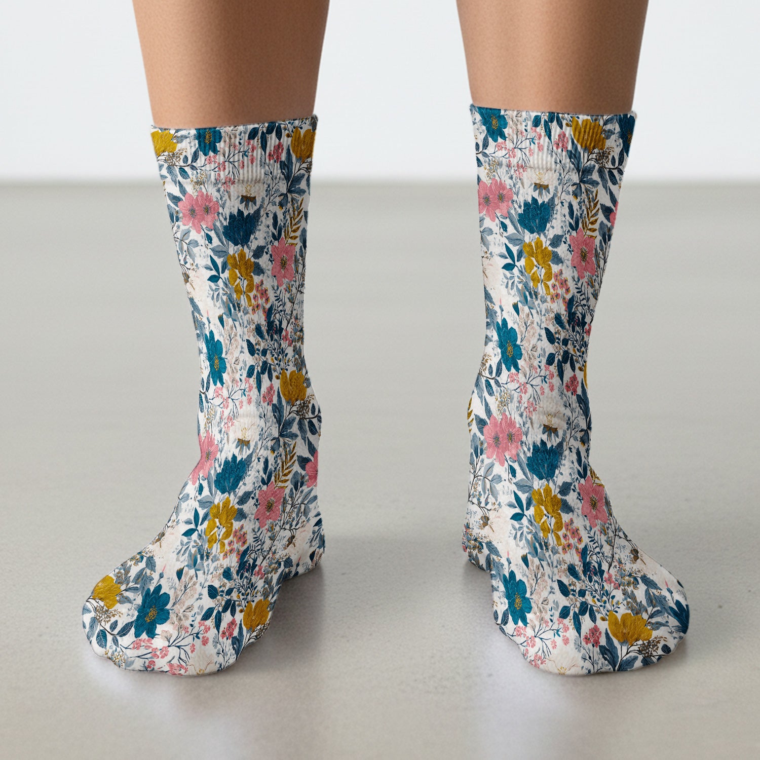 Elegant Floral Garden Bloom Pattern Socks, Adult Socks for Men and Women