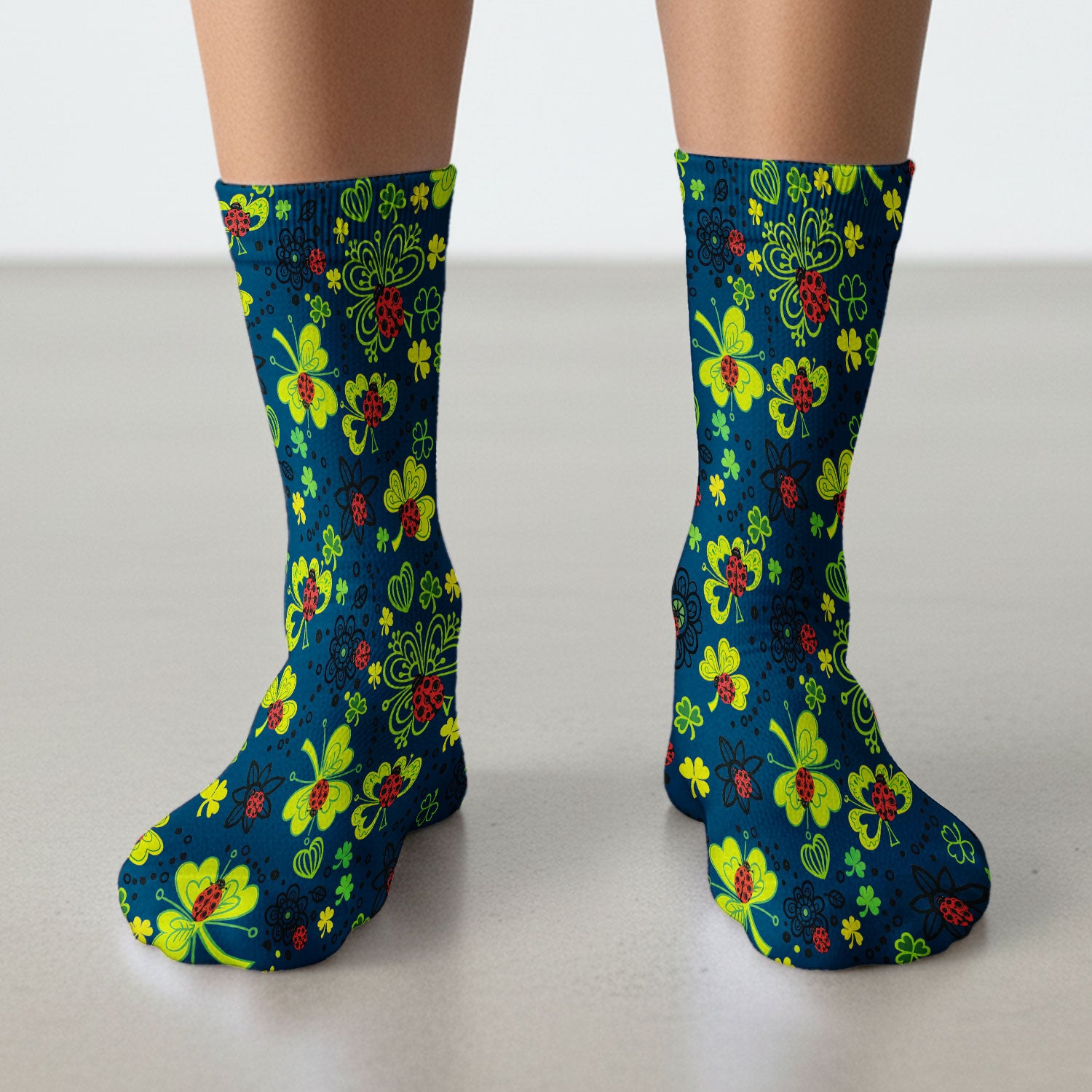 Ladybug Clover Floral Pattern Print Socks, Breathable Fabrics Medical Uniform
