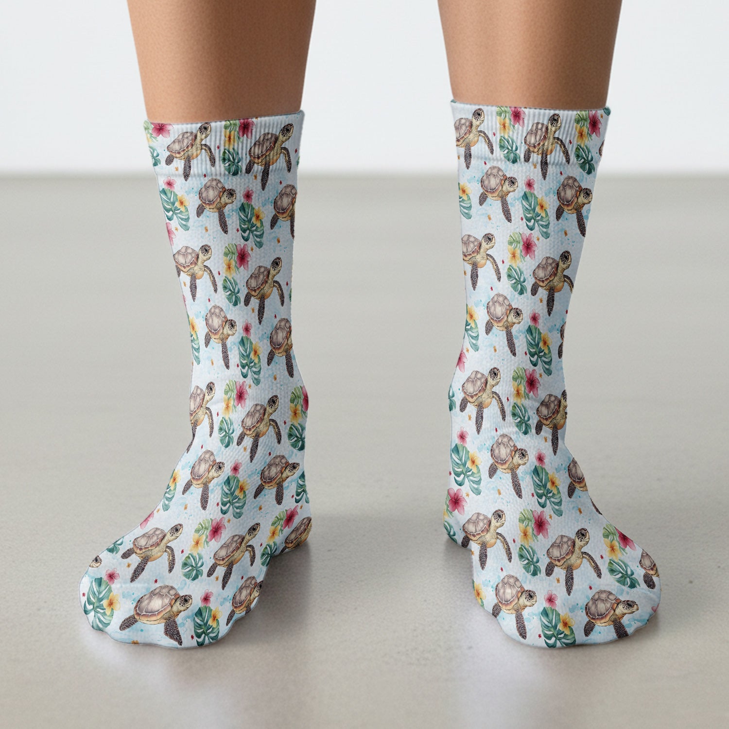 Sea Turtle Tropical Floral Pattern Socks, Adult Socks for Men and Women