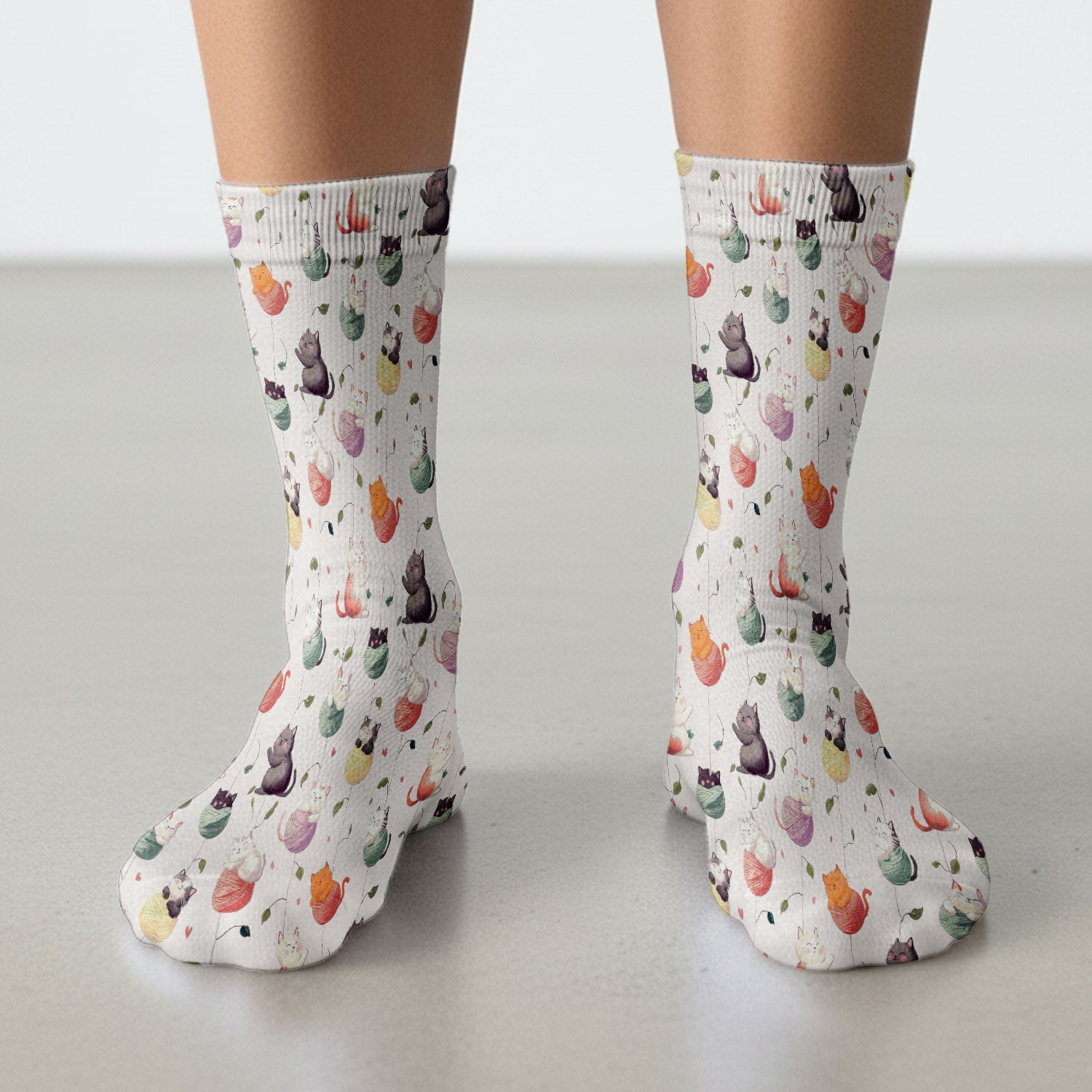 Cute Cats Playing Yarn Balls Pattern Print Sock, Breathable Fabrics Medical Uniform