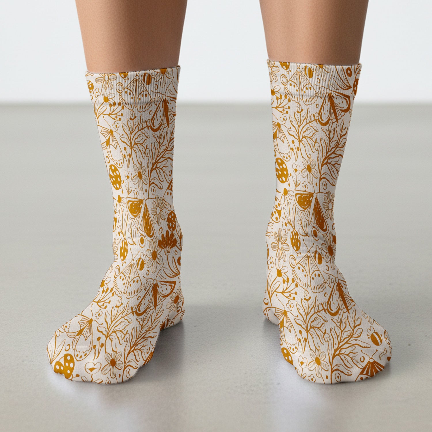 Butterfly Ladybug Floral Garden Pattern Socks, Adult Socks for Men and Women