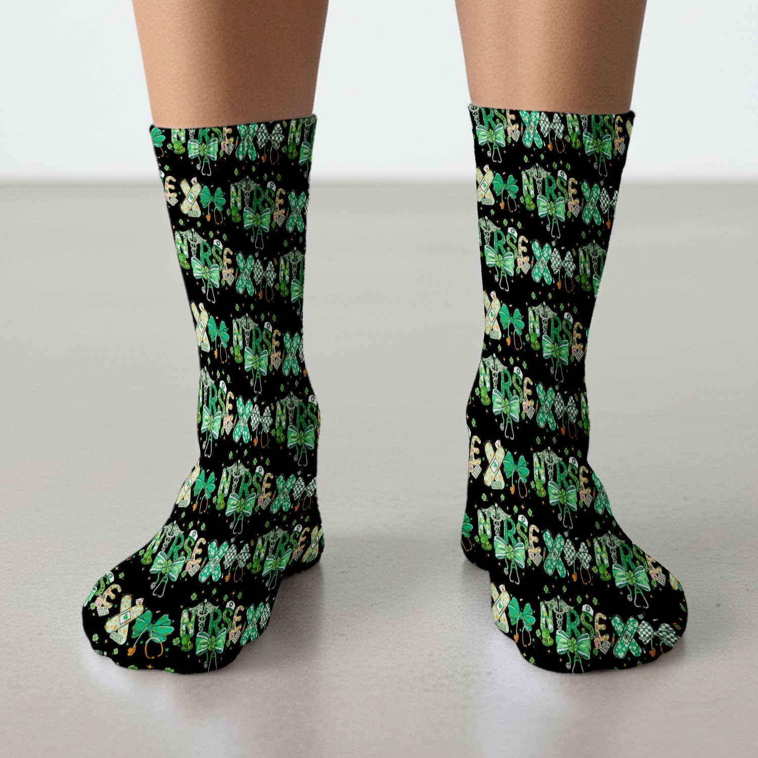 St. Patrick’s Nurse Scrub Socks, Lucky Clover And Green Bow Pattern Nurse Sock, Breathable Fabrics Nursing Uniform