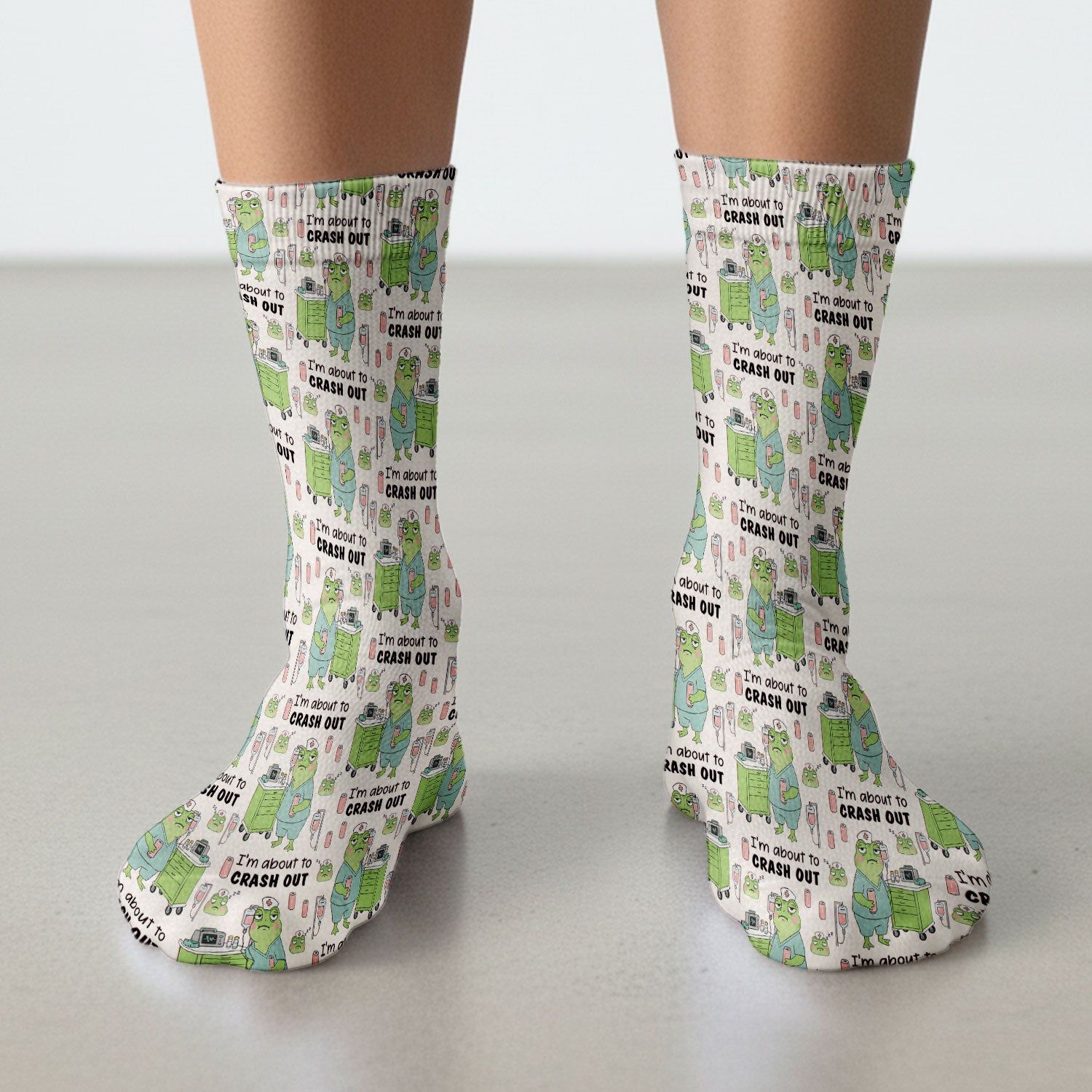 Funny Frog Pattern Nurse Scrub Socks, I’m About to Crash Out Nurse Sock, Breathable Fabrics Nursing Uniform