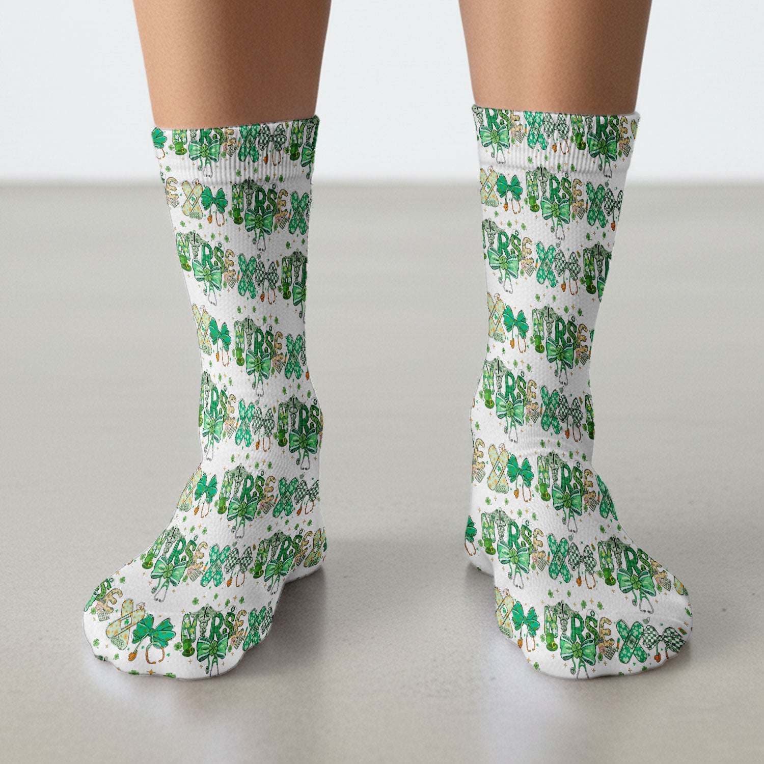 St. Patrick’s Nurse Scrub Socks, Lucky Clover And Green Bow Pattern Nurse Sock, Breathable Fabrics Nursing Uniform