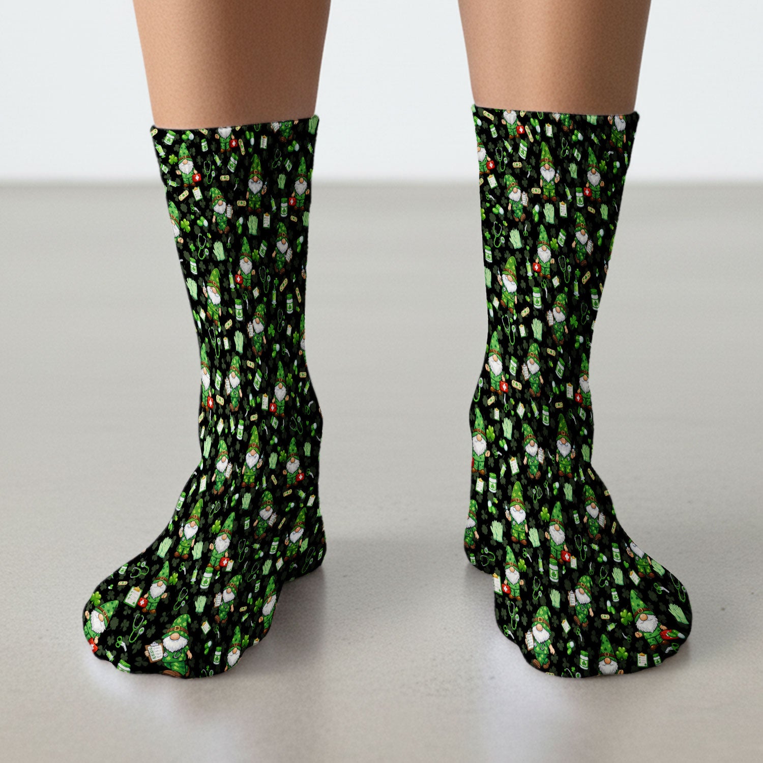 St. Patrick’s Day Nurse Gnome Scrub Socks, Green Lucky Medical Pattern Nurse Sock, Breathable Fabrics Nursing Uniform