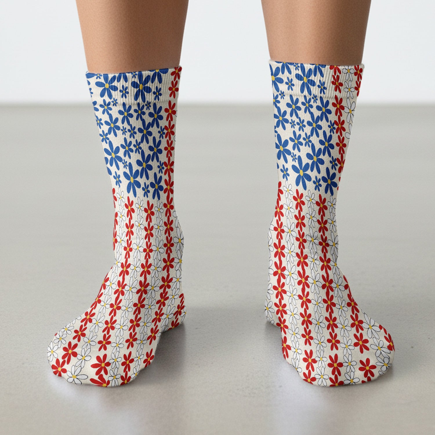 Retro Red Blue Daisy Stripe Pattern Socks, Breathable Fabrics Medical Uniform
