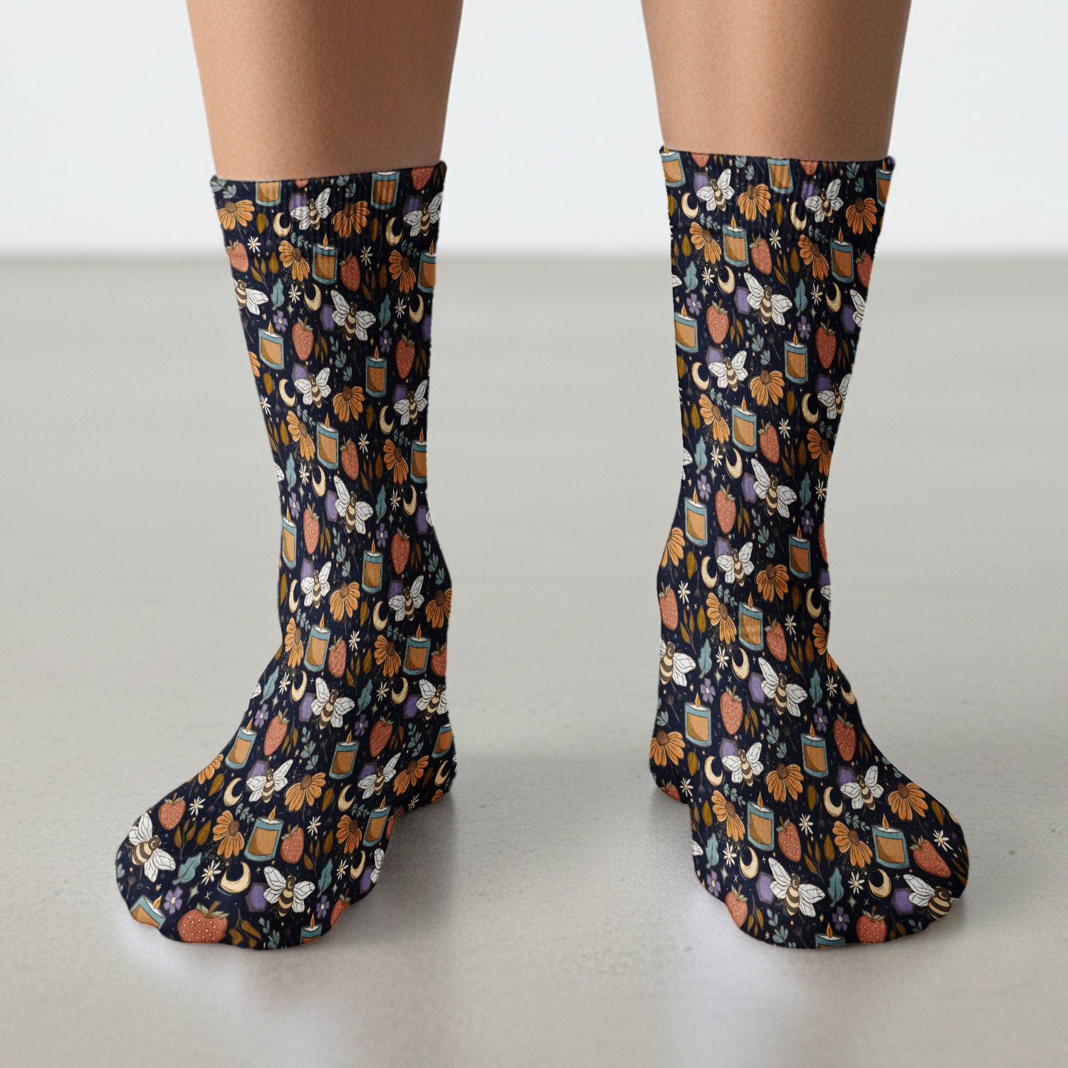 Bee Strawberry Floral Candle Pattern Socks, Adult Socks for Men and Women