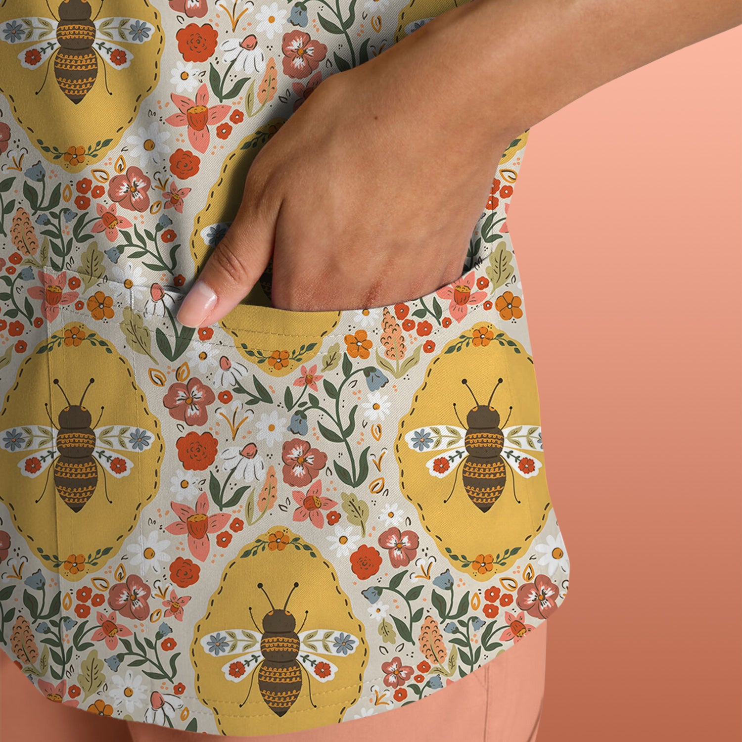 Vintage Honeybee Floral Garden Pattern Nurse Scrub Top, Breathable Fabrics Nursing Uniform