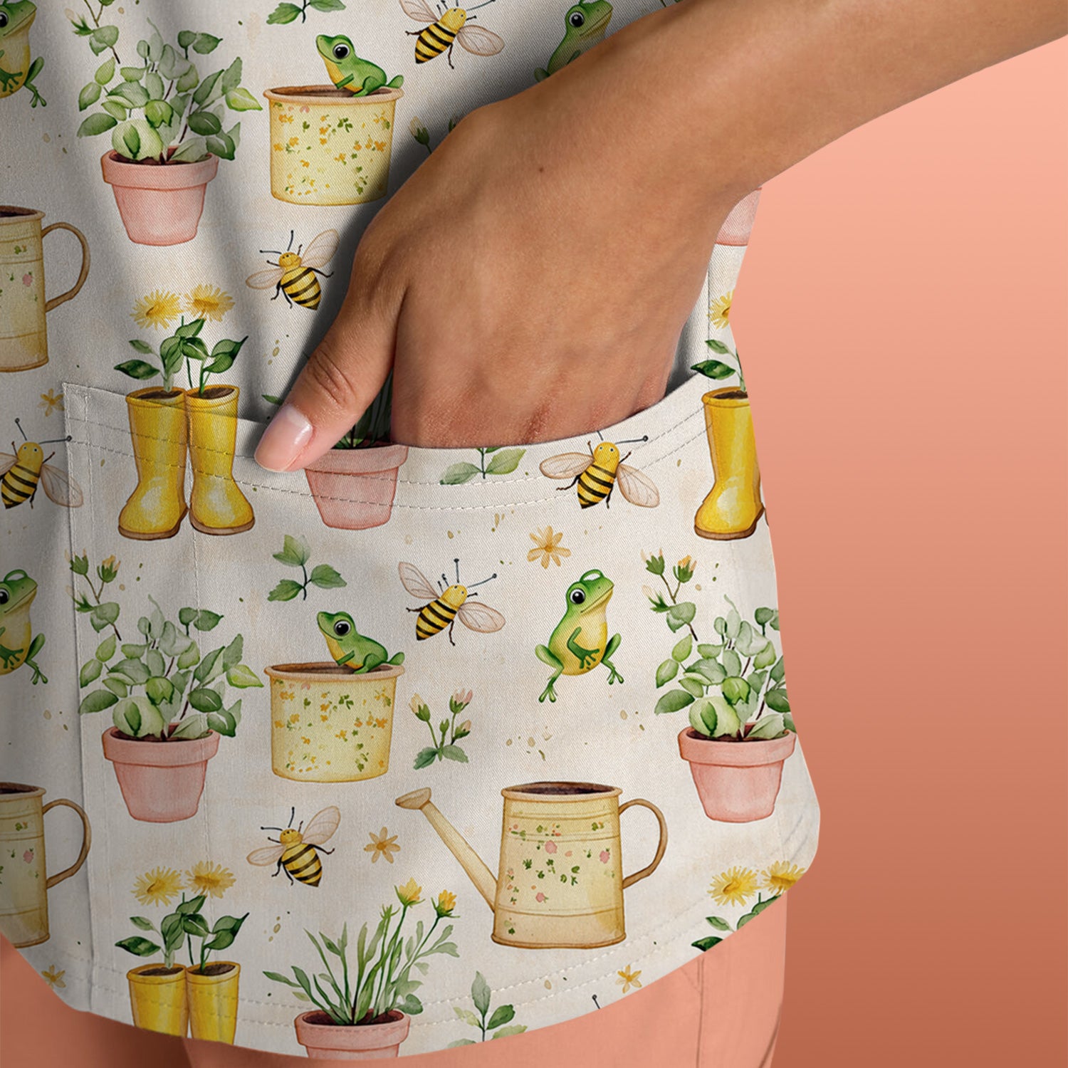 Cute Nurse Frog And Bee Garden Pattern Scrub Top, Breathable Fabrics Nursing Uniform