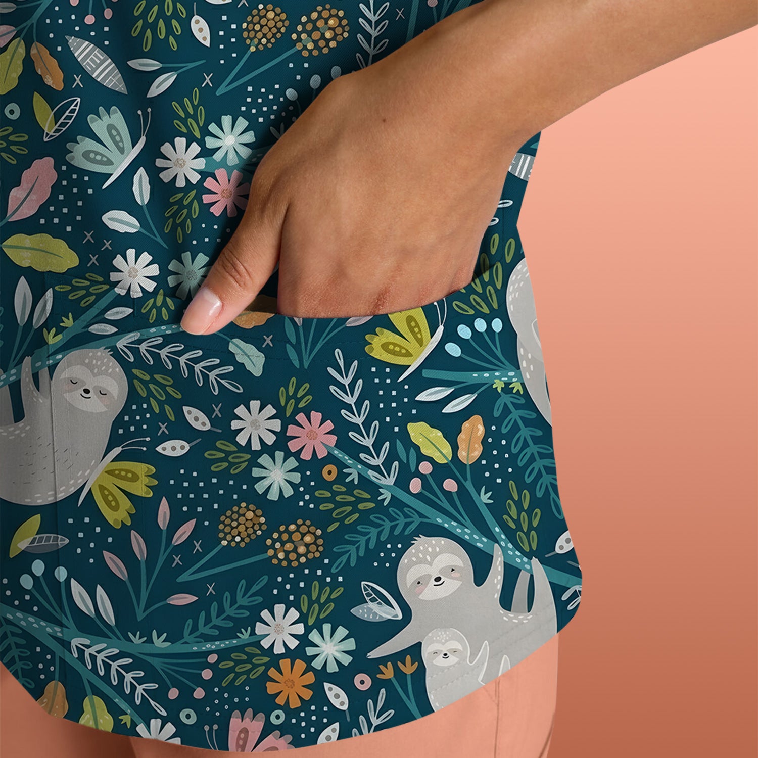 Cute Sloth Jungle Leaf Floral Pattern Scrub Top, Breathable Fabrics Nursing Uniform