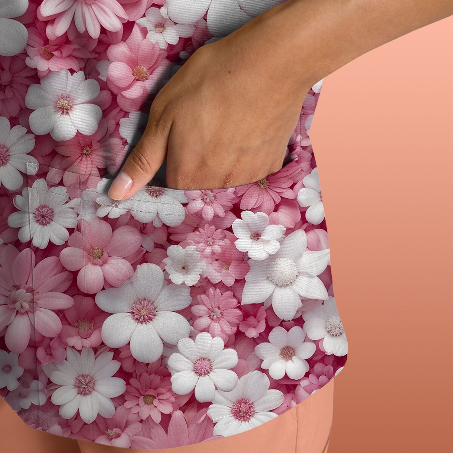 Cute Daisy Flower Bloom Pattern Scrub Top, Breathable Fabrics Nursing Uniform