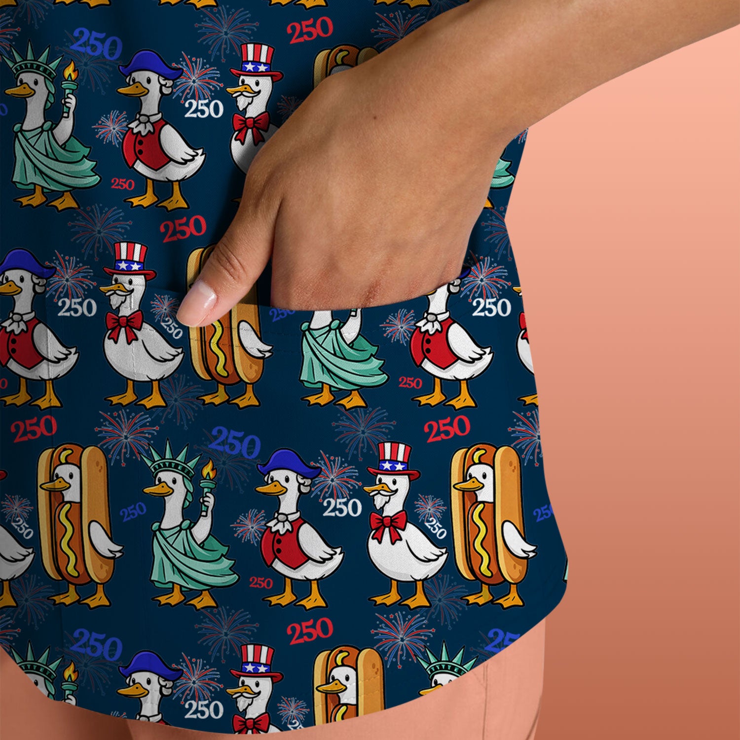 Patriotic Duck Independence Day Pattern Scrub Top, Breathable Healthcare Uniform Top