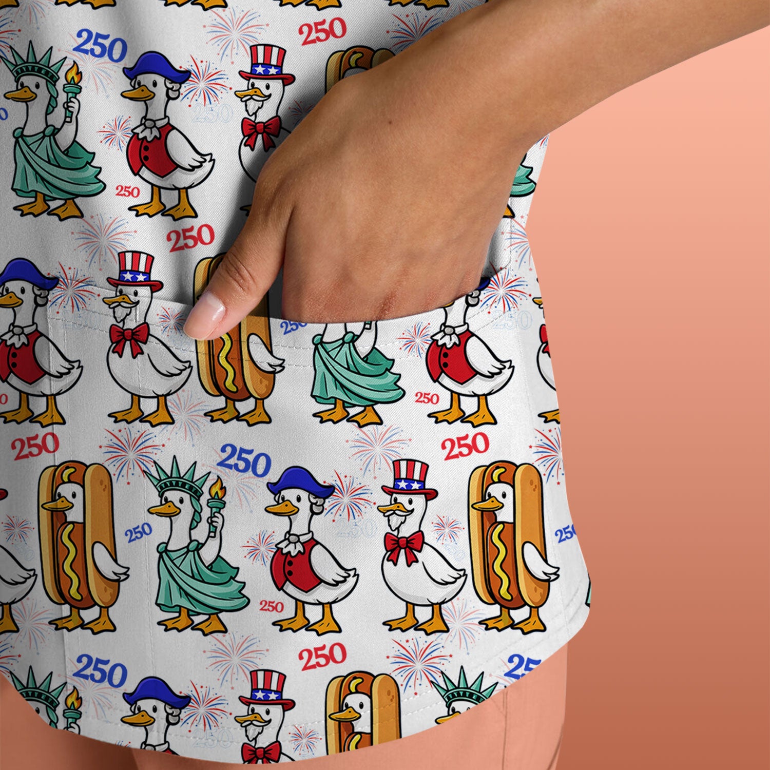 Patriotic Duck Independence Day Pattern Scrub Top, Breathable Healthcare Uniform Top