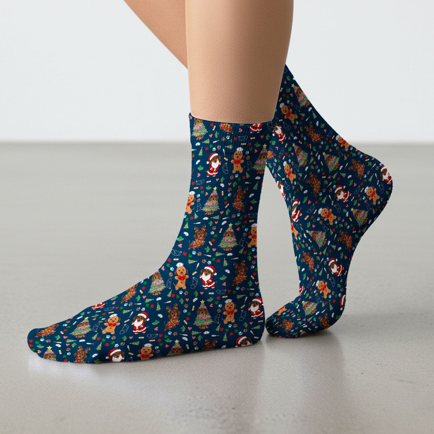 Wiener Dog Christmas Scrub Socks – Funny Dachshund Pattern Medical Sock – Festive Holiday Uniform for RN, LPN, CNA, and Vet Techs