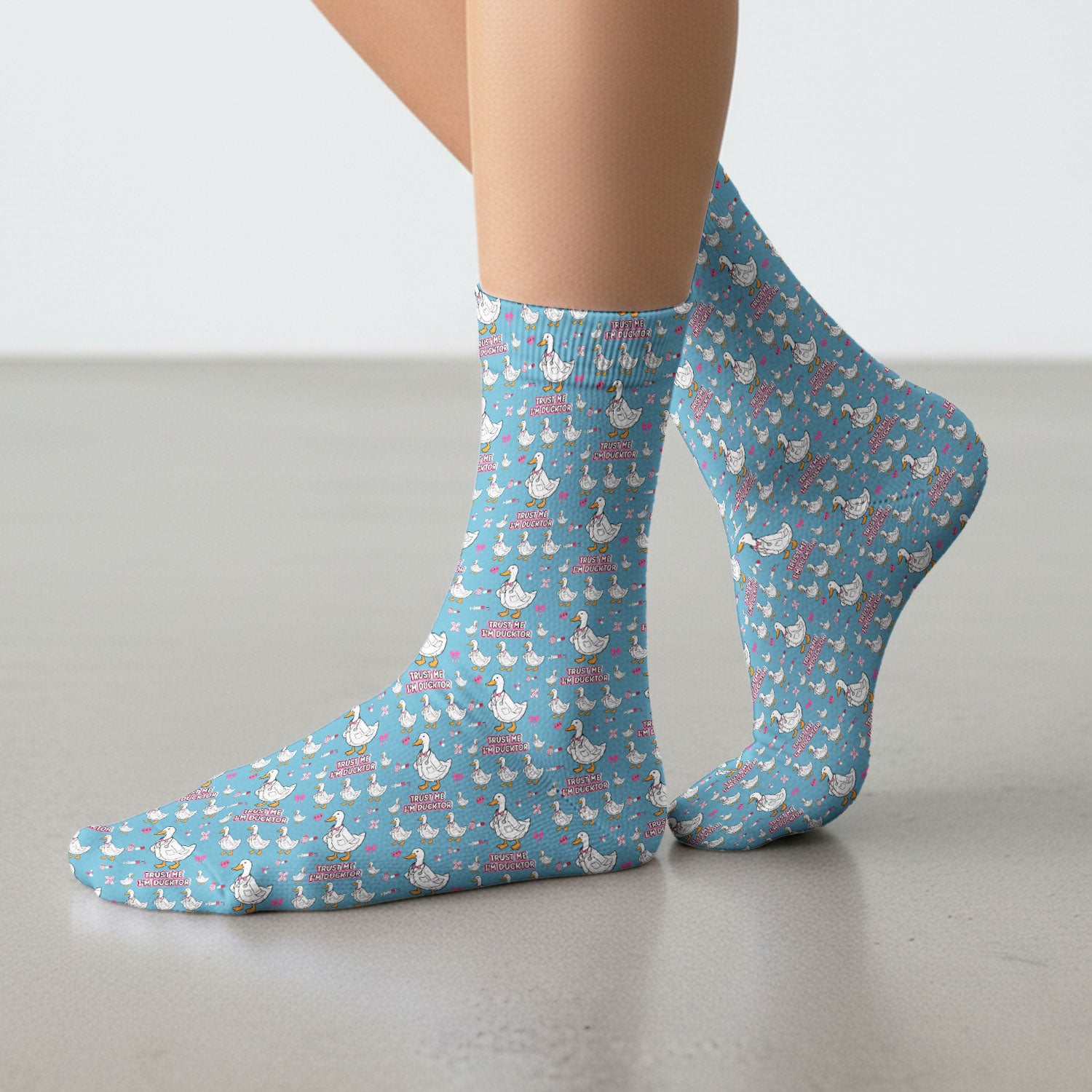 Trust Me I'm Ducktor Scrub Socks, Funny Duck Pattern Scrub Sock, Breathable Fabrics Nursing Uniform For Women